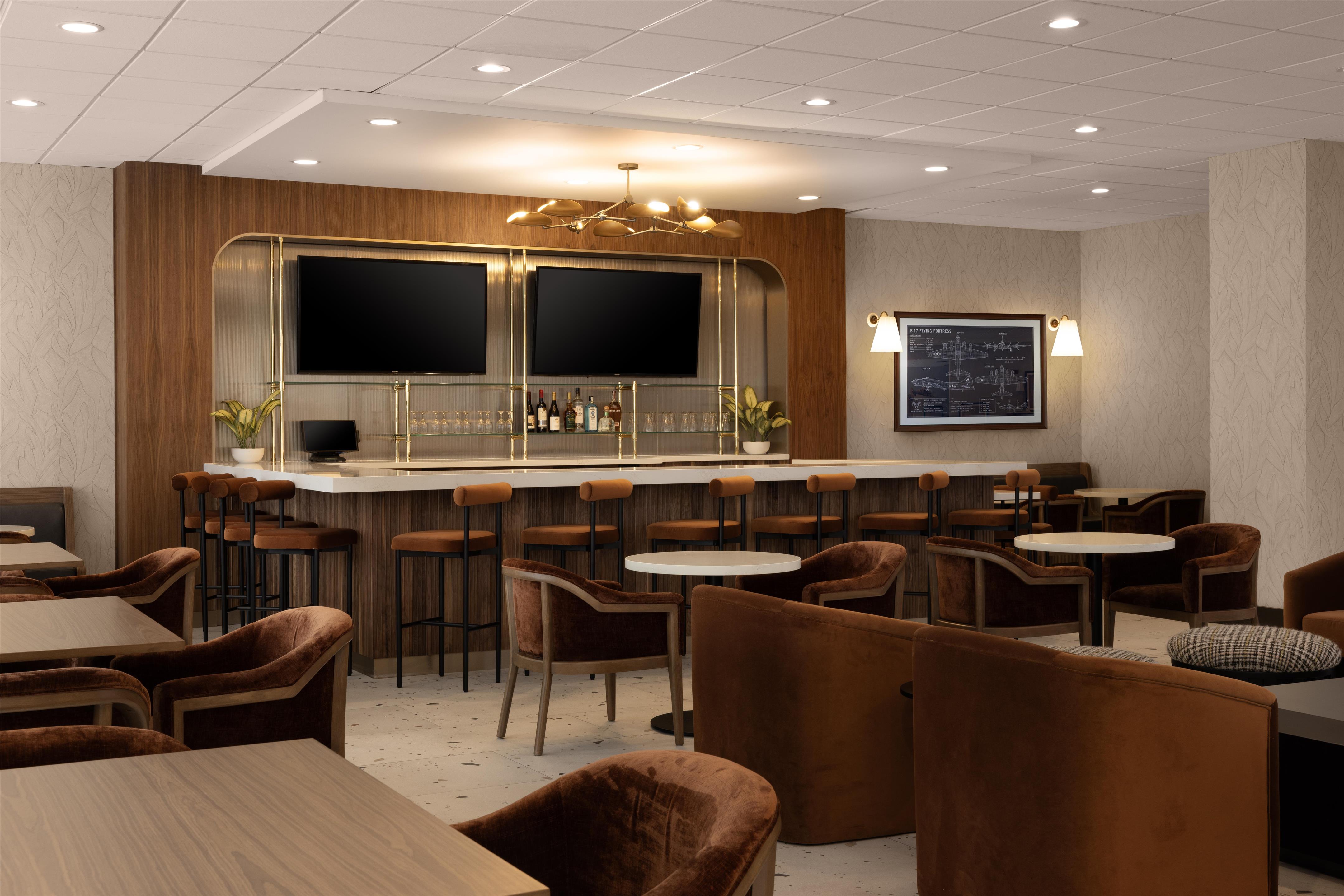 BarLounge | Embassy Suites by Hilton Cincinnati Northeast Blue Ash