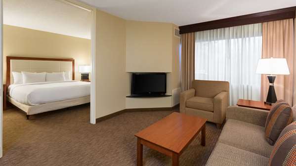  - DoubleTree Suites by Hilton Hotel Sharonville - I-275, Exit 47