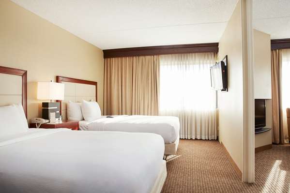  - DoubleTree Suites by Hilton Hotel Sharonville - I-275, Exit 47