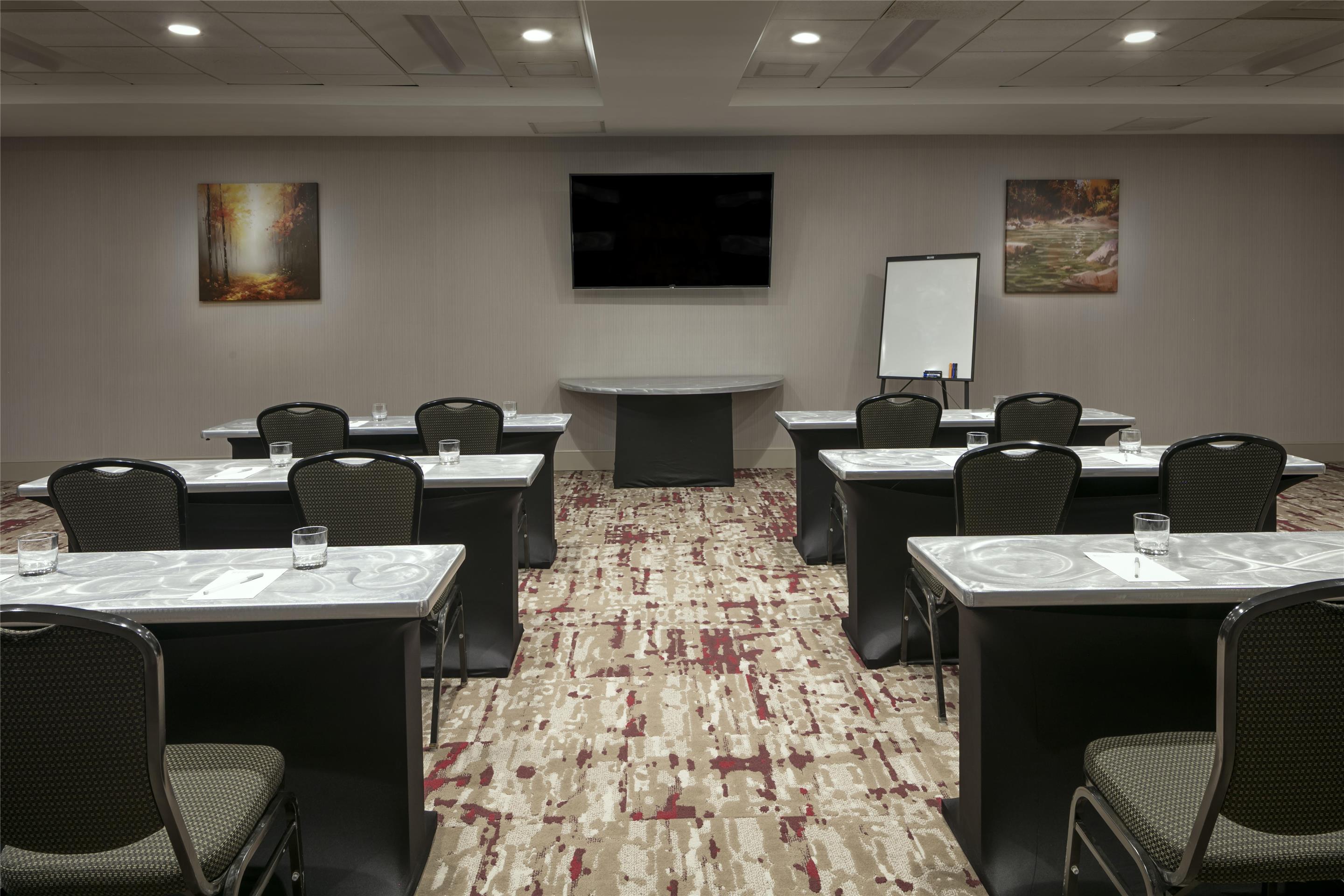 Meeting Room | Hilton Garden Inn Corvallis
