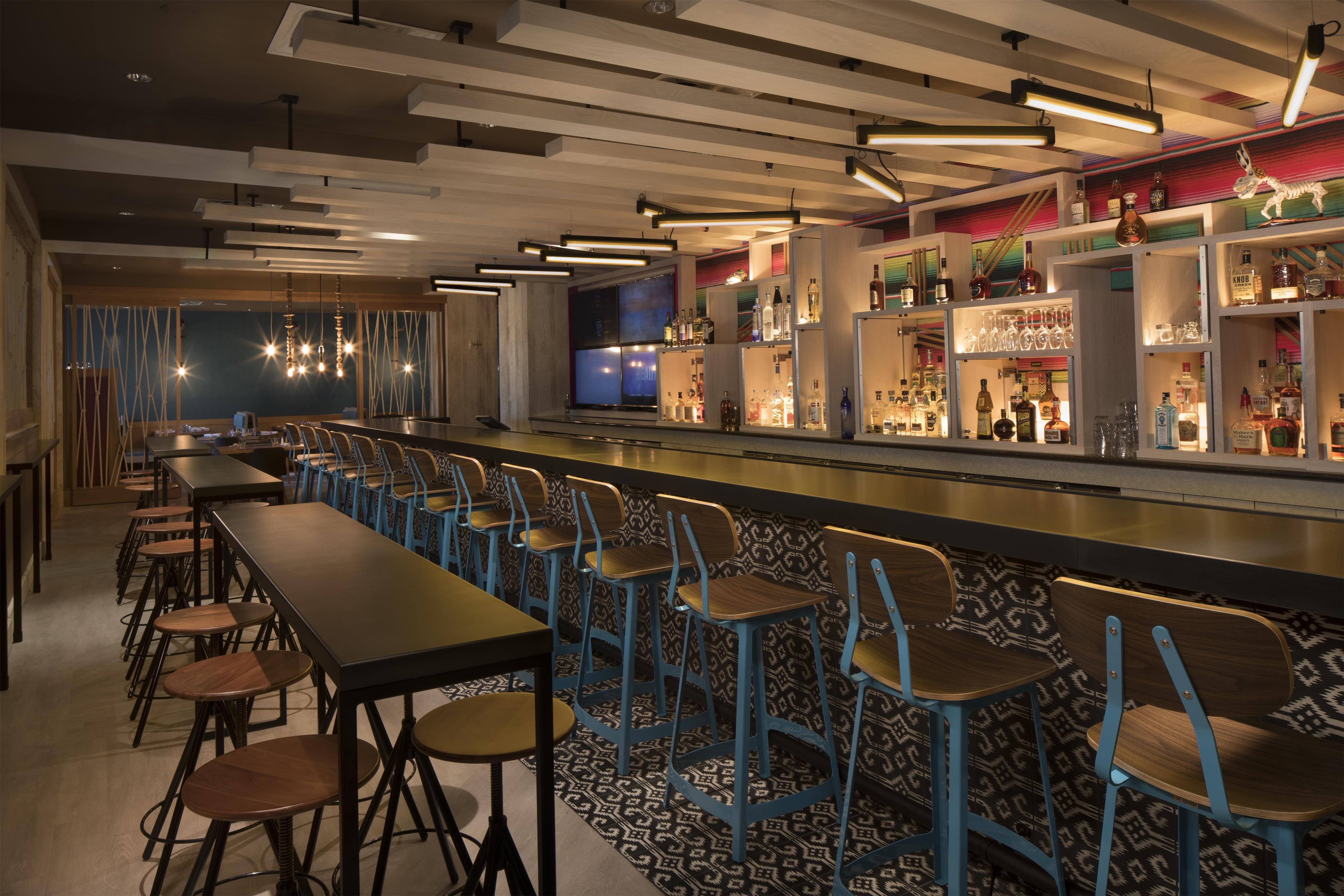 BarLounge | Renaissance Daytona Beach Oceanfront Hotel