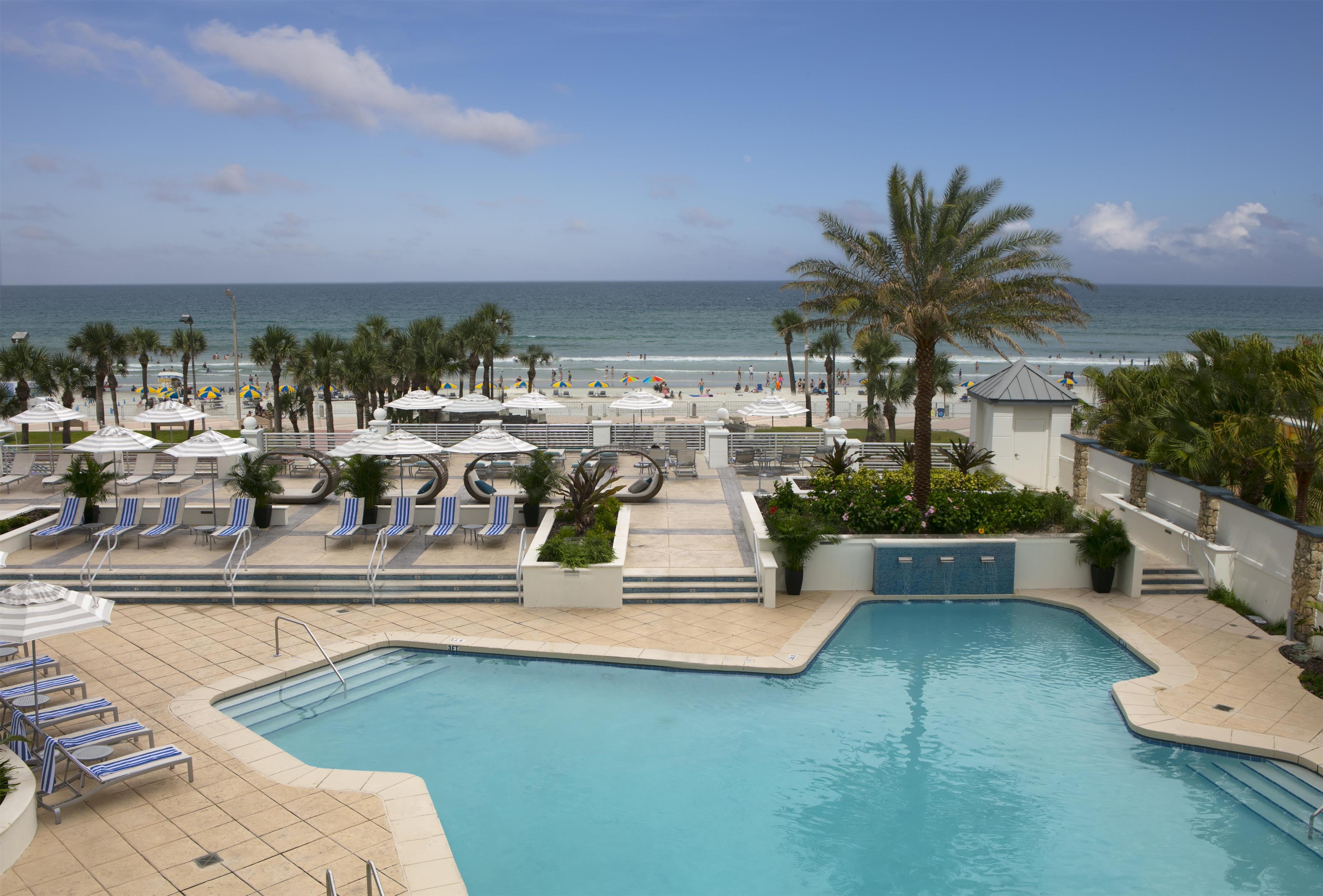Pool | Renaissance Daytona Beach Oceanfront Hotel