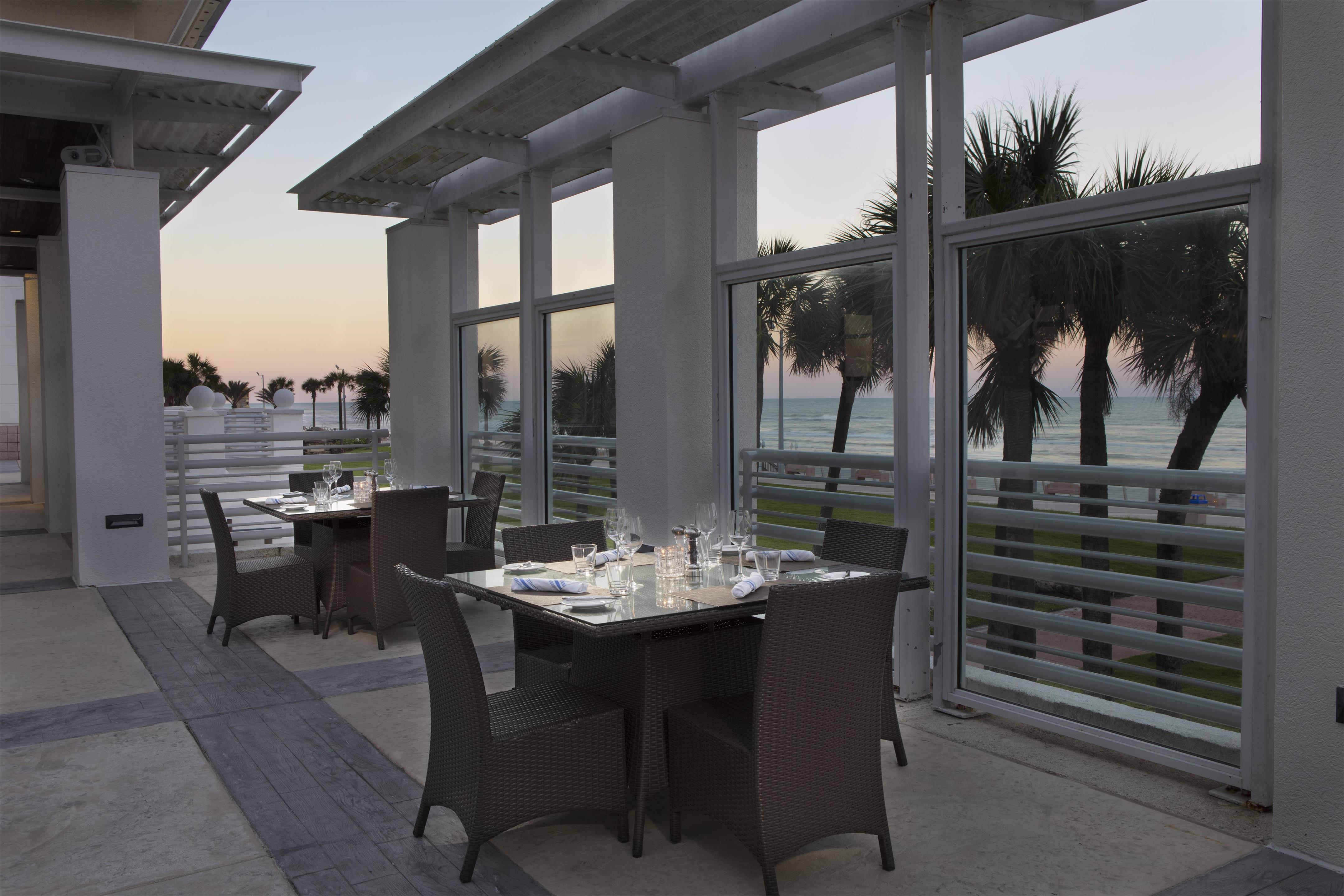 Restaurant | Renaissance Daytona Beach Oceanfront Hotel