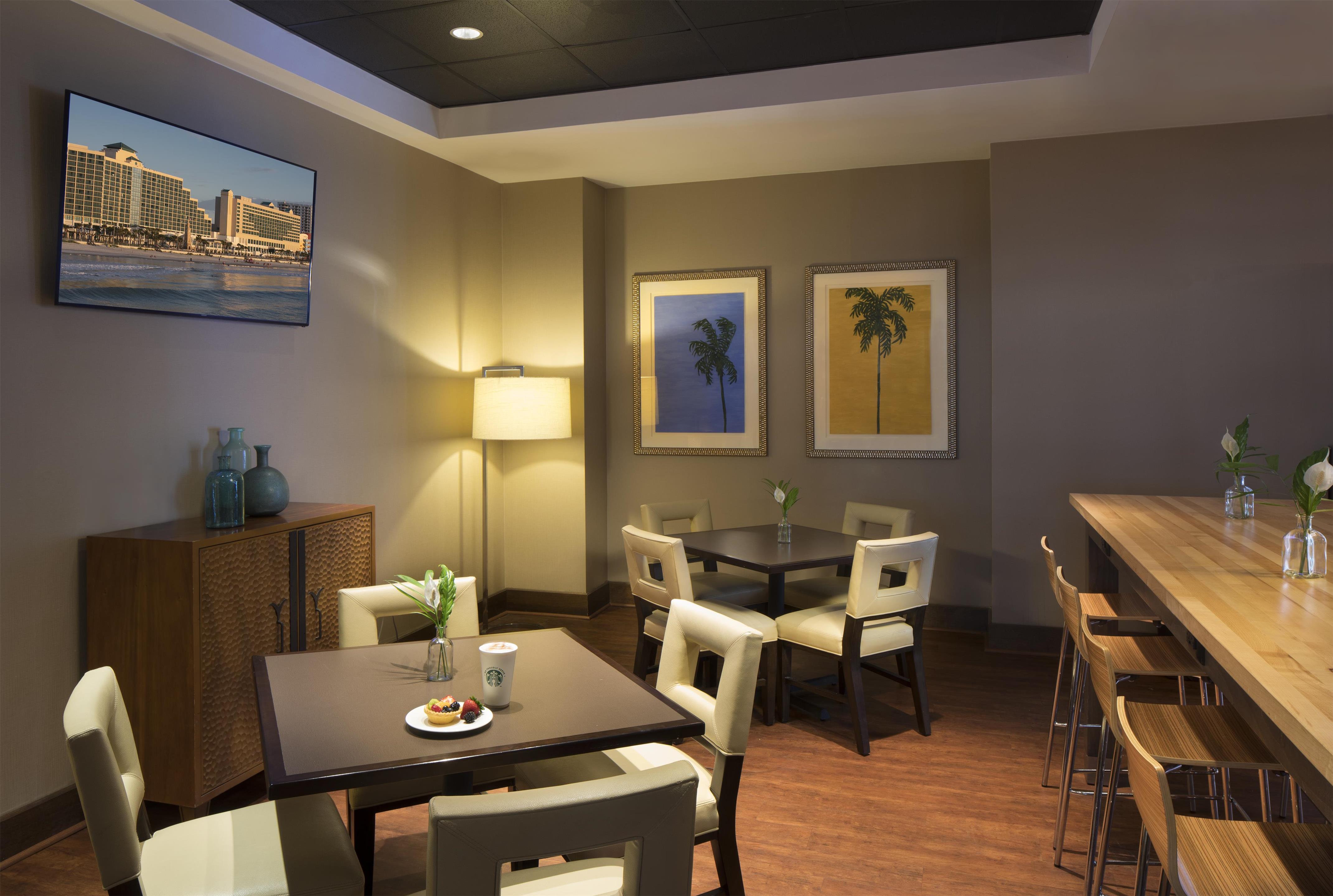 Restaurant | Renaissance Daytona Beach Oceanfront Hotel