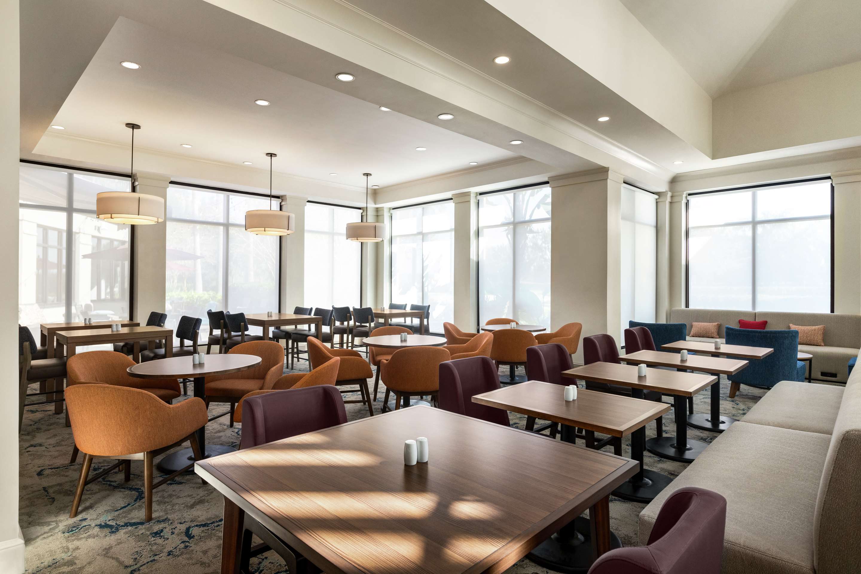 Breakfast Area | Hilton Garden Inn Palm Coast Town Center