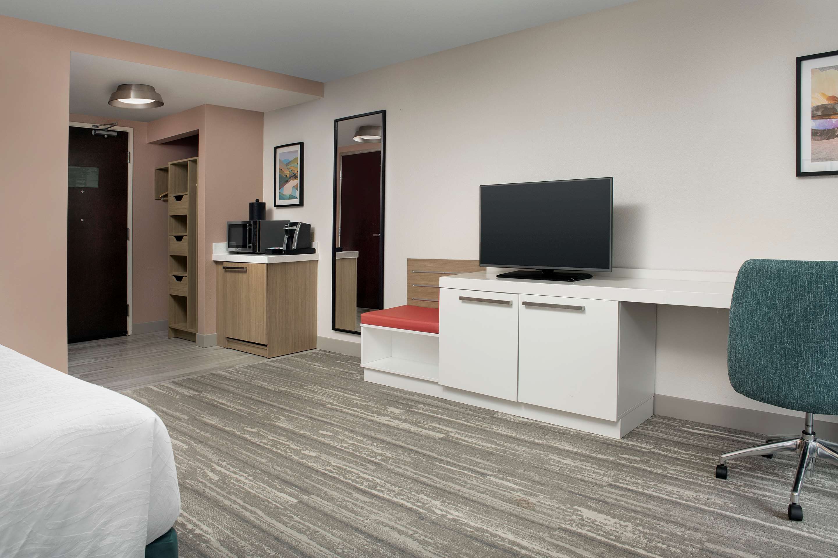 Guest room