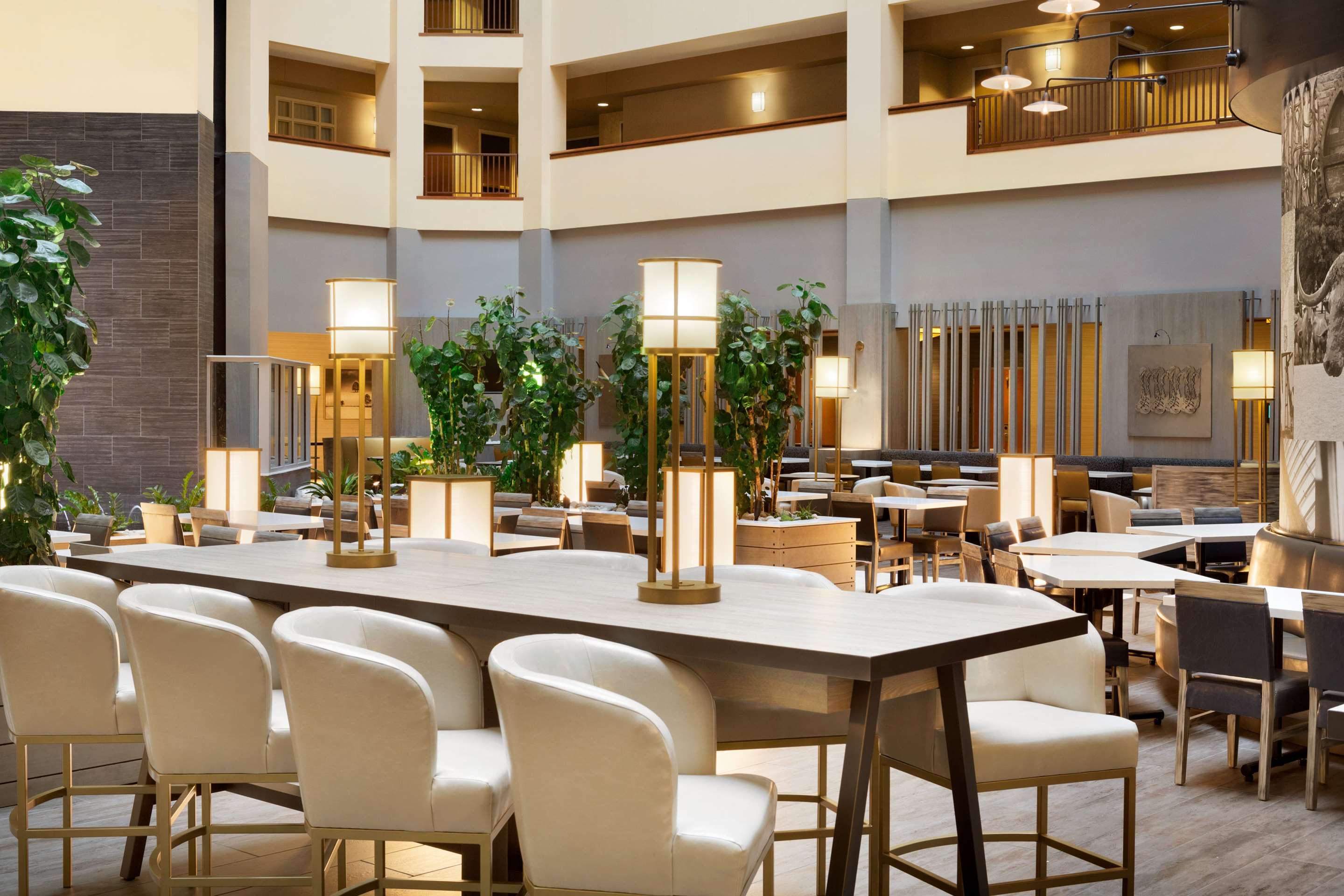 Lobby | Embassy Suites Dallas - DFW Airport North