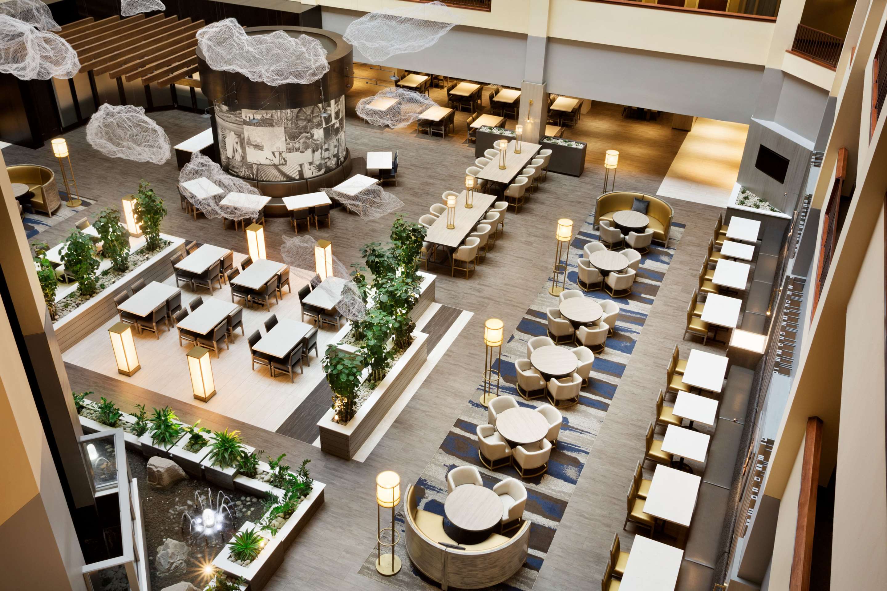 Lobby | Embassy Suites Dallas - DFW Airport North
