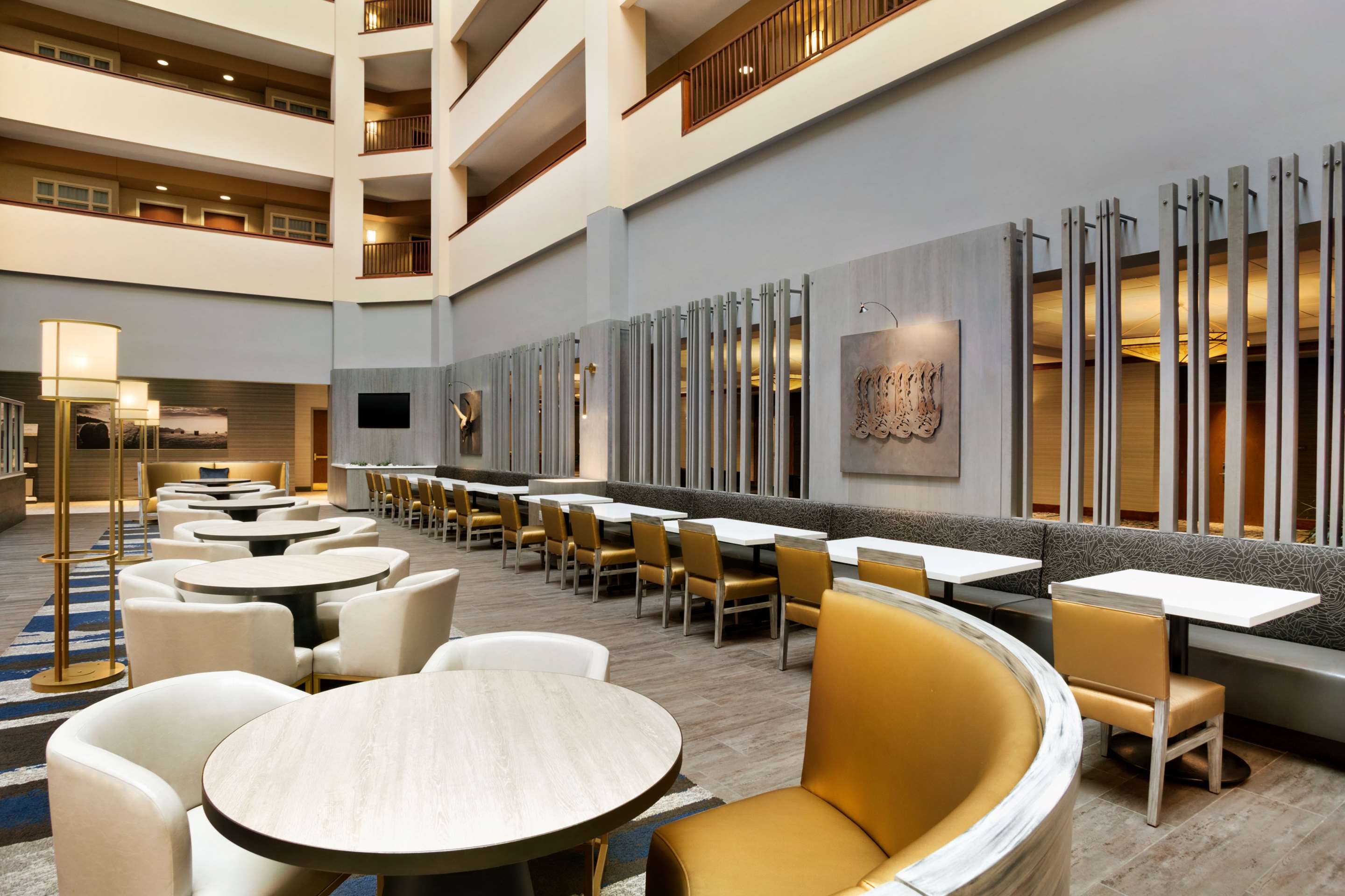 Lobby | Embassy Suites Dallas - DFW Airport North