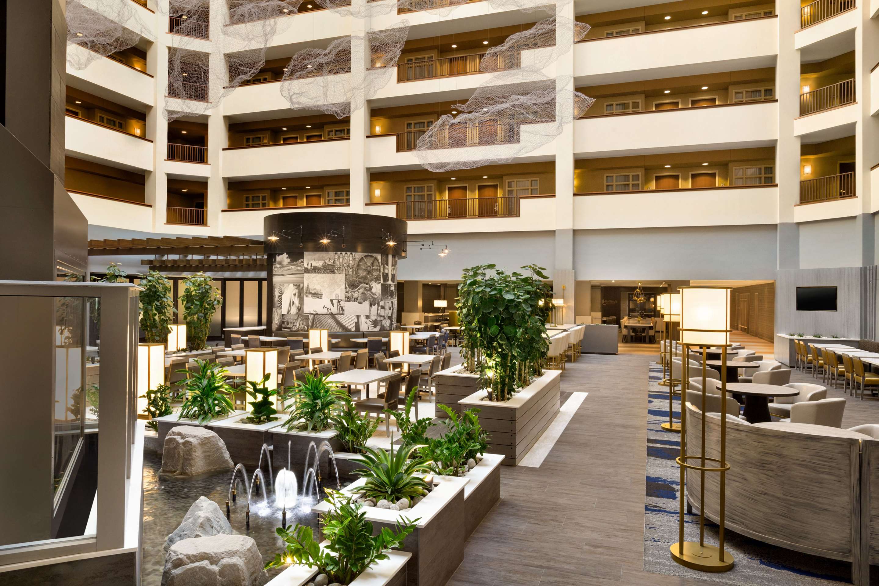 Lobby | Embassy Suites Dallas - DFW Airport North