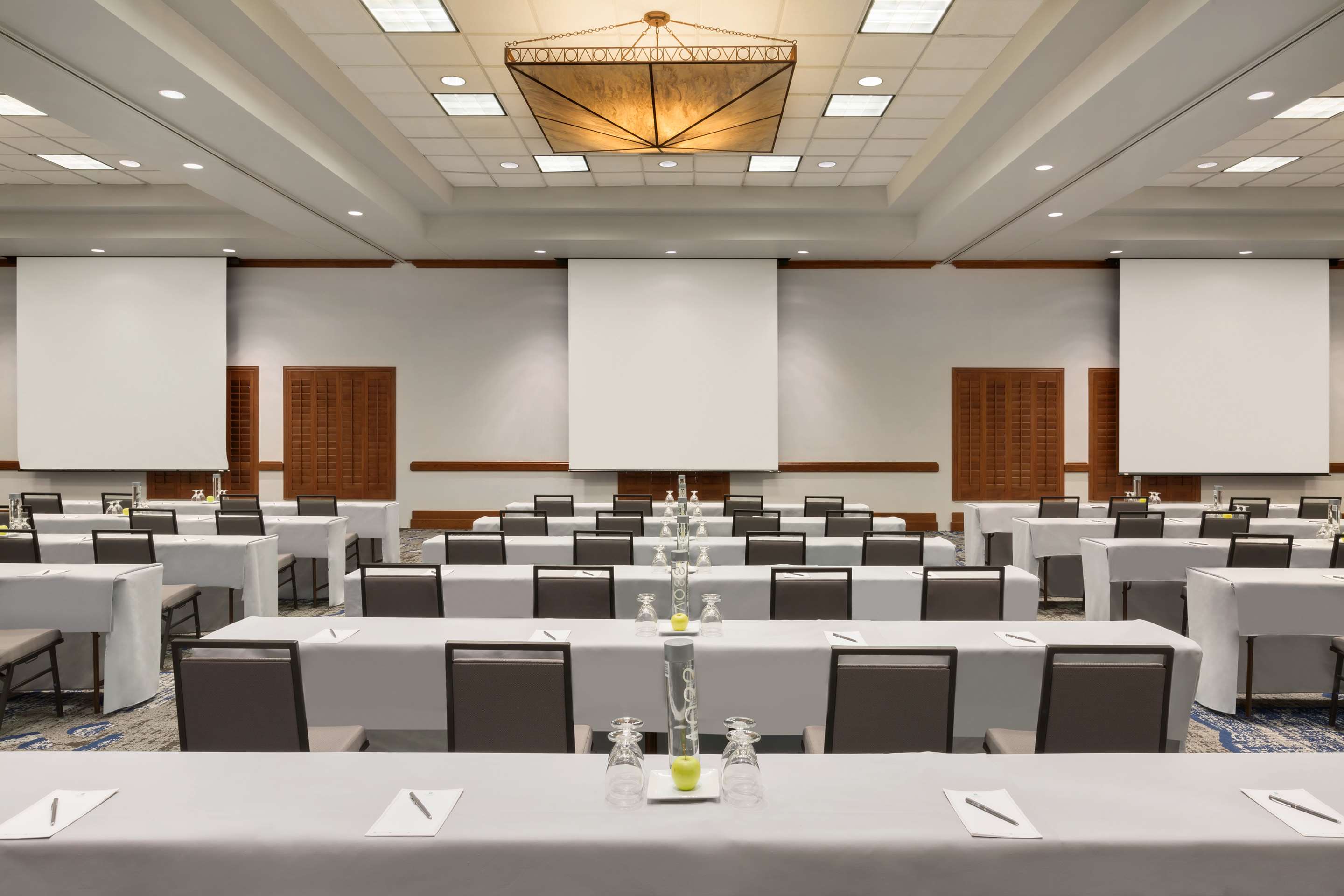 Meeting Room | Embassy Suites Dallas - DFW Airport North