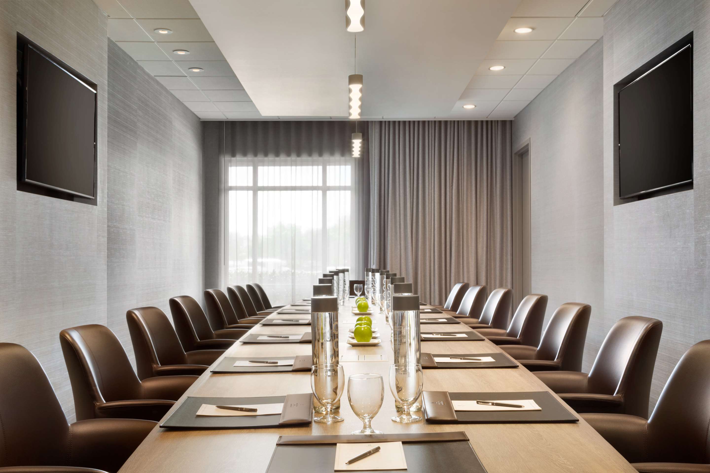 Meeting Room | Embassy Suites Dallas - DFW Airport North