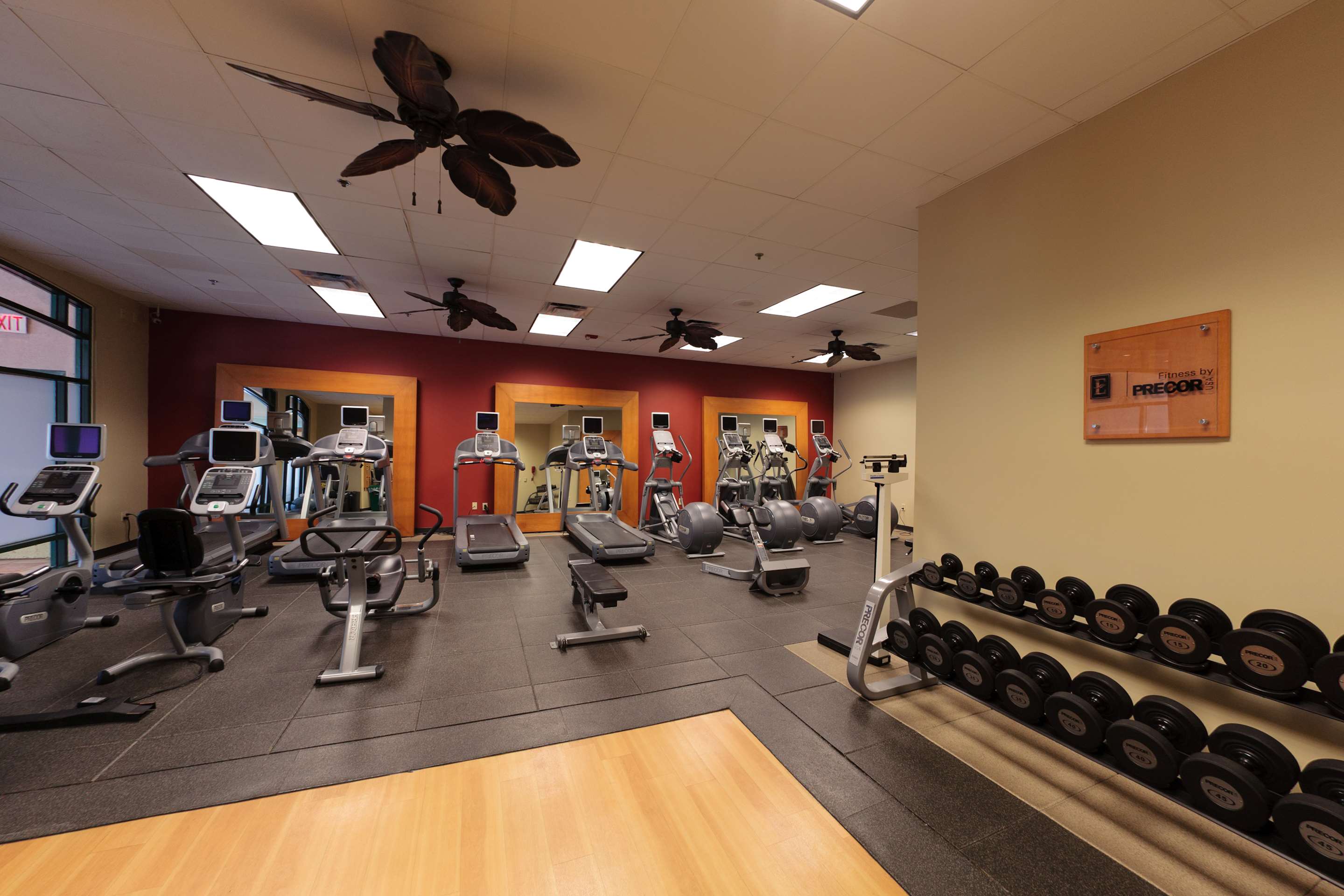 Health club fitness center gym | Embassy Suites Dallas - DFW Airport North