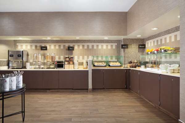 Restaurant - Embassy Suites Near the Galleria Dallas