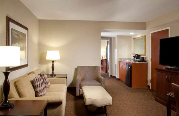  - Embassy Suites Near the Galleria Dallas
