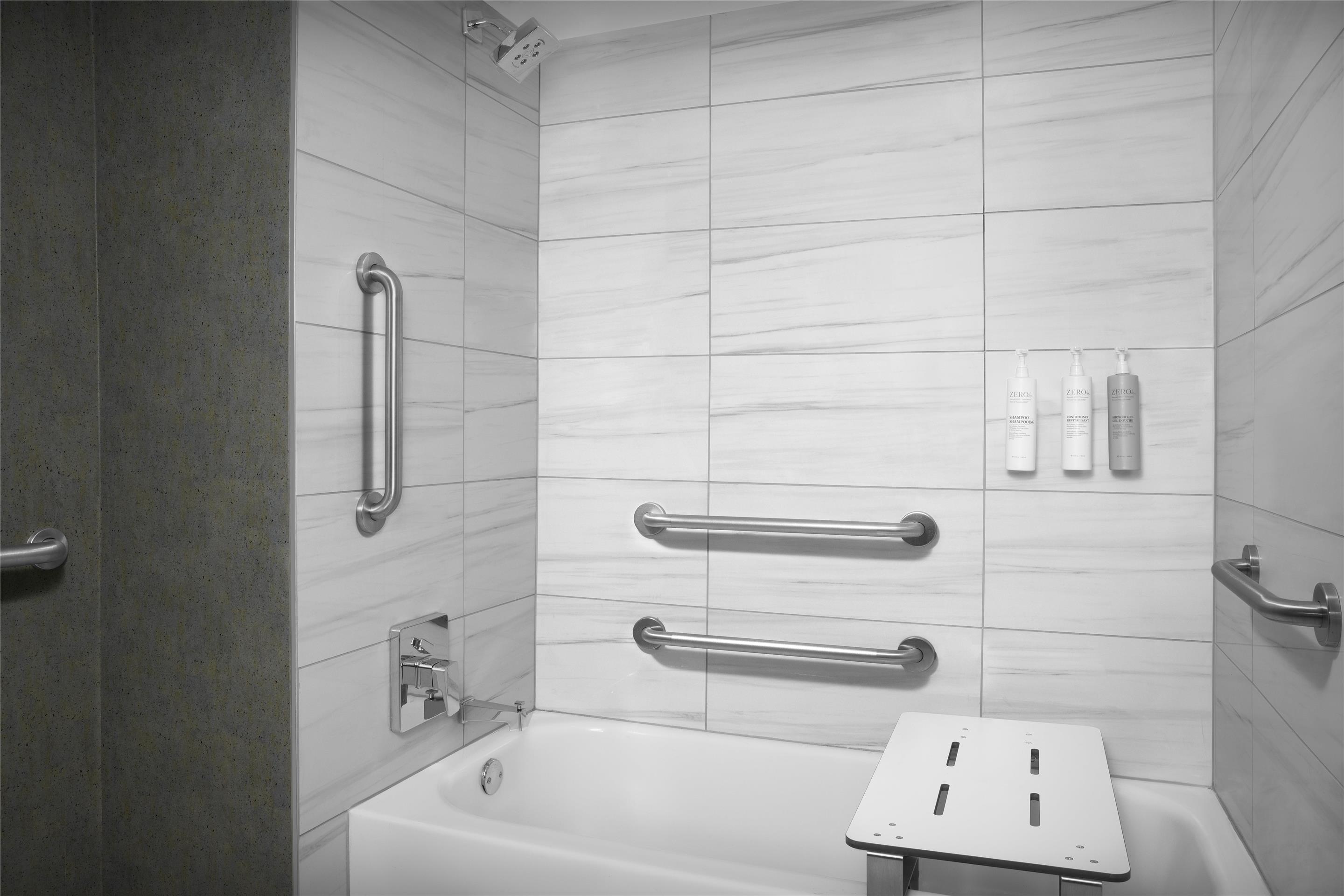 Guest room bath