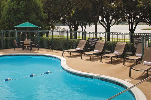 Pool - DoubleTree by Hilton Farmers Branch - I-635, Exit 28