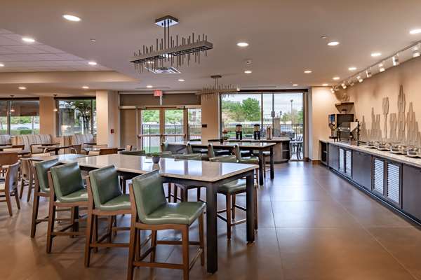 Restaurant - DoubleTree by Hilton Farmers Branch - I-635, Exit 28