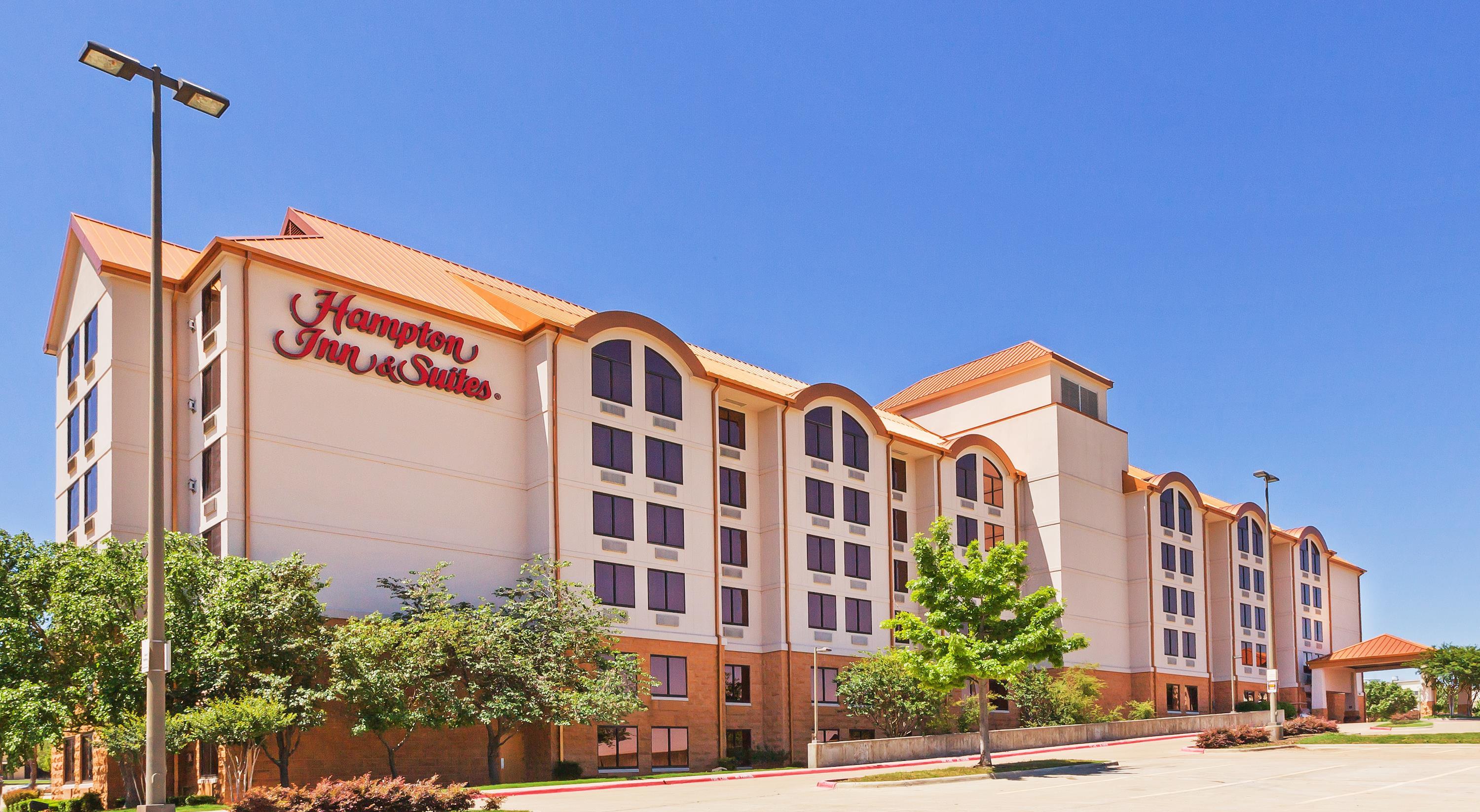 Exterior | Hampton Inn & Suites Dallas-Mesquite