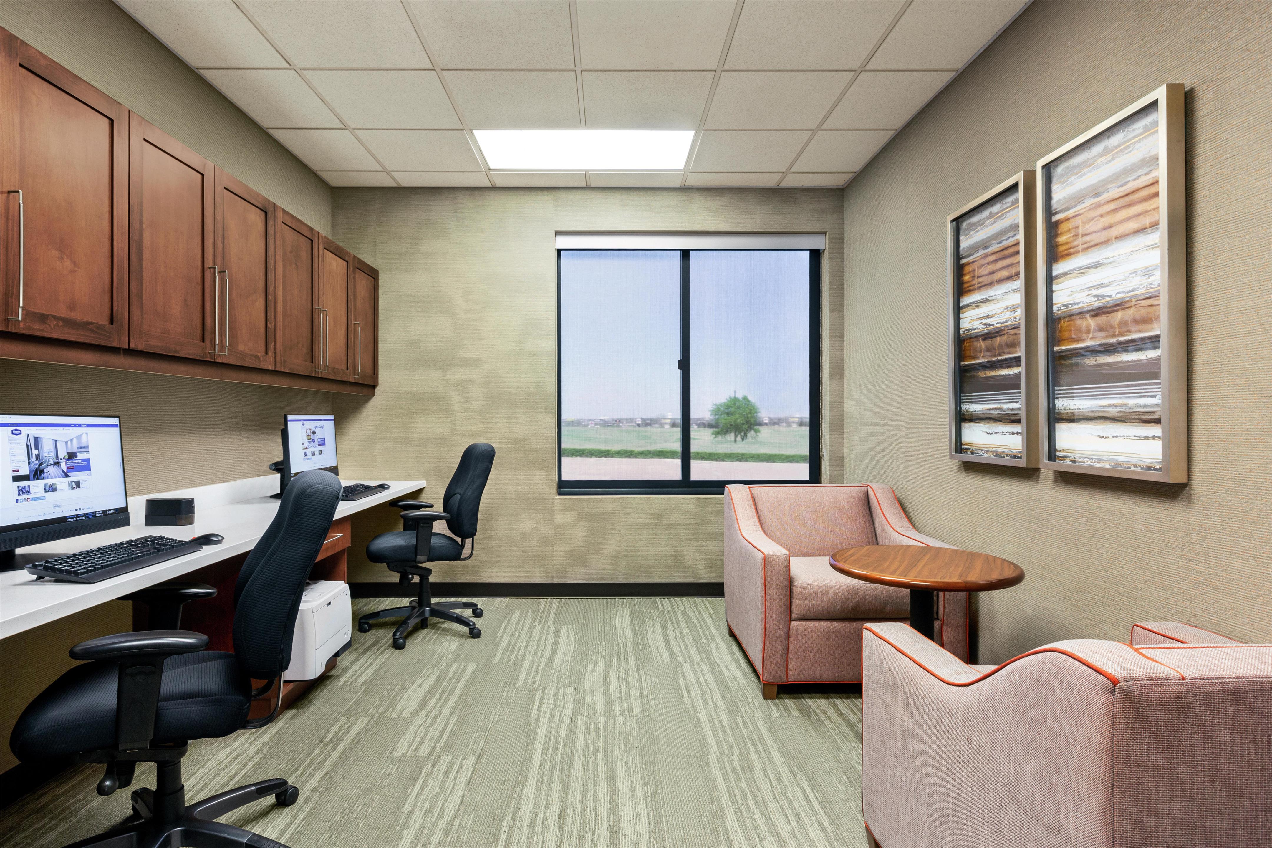 Business Center | Hampton Inn & Suites Dallas-Mesquite