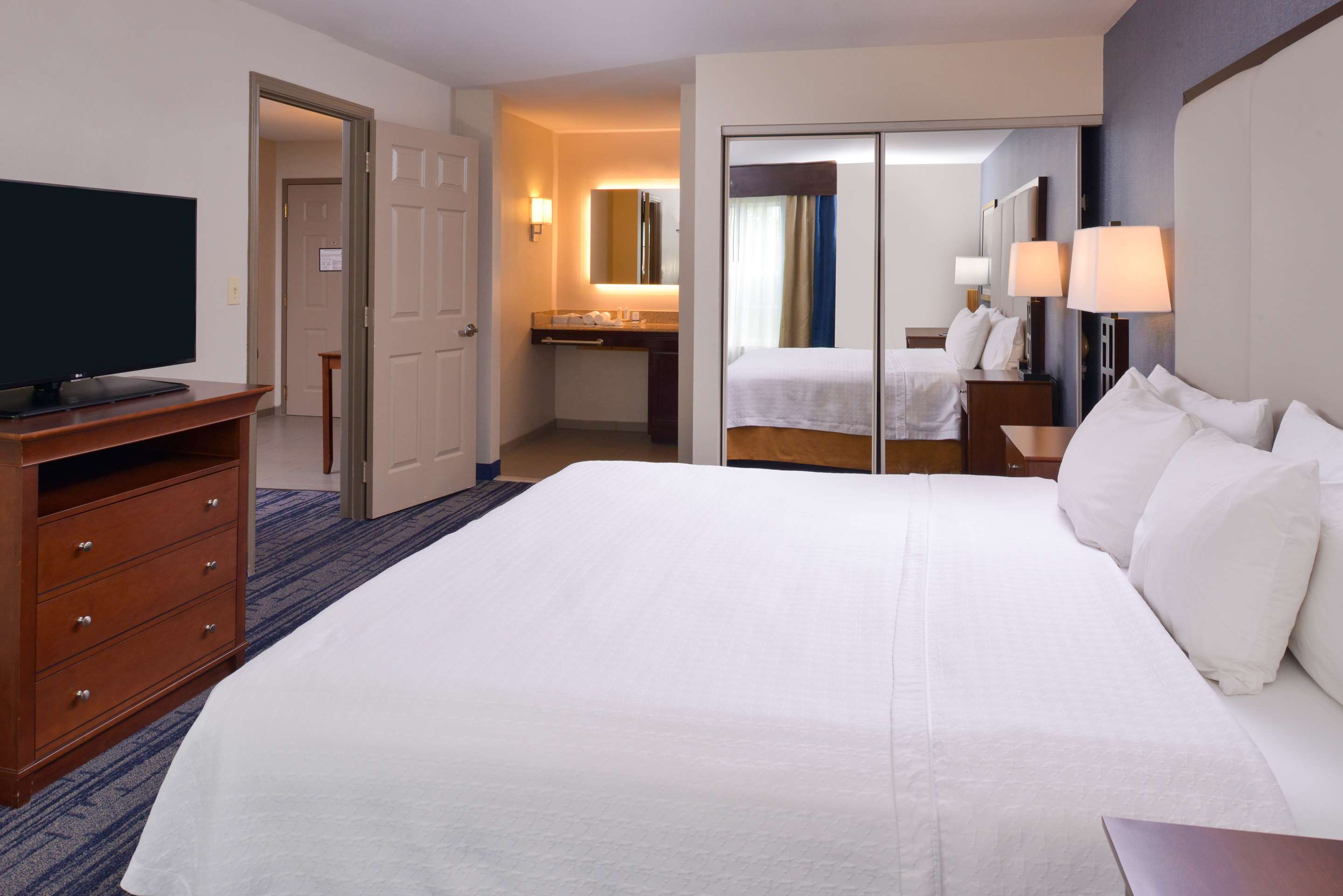 Guest room
