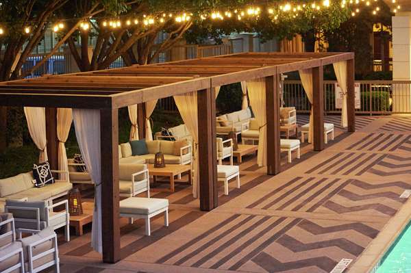 Pool - DoubleTree by Hilton Market Center Dallas - I-35, Exit 430B