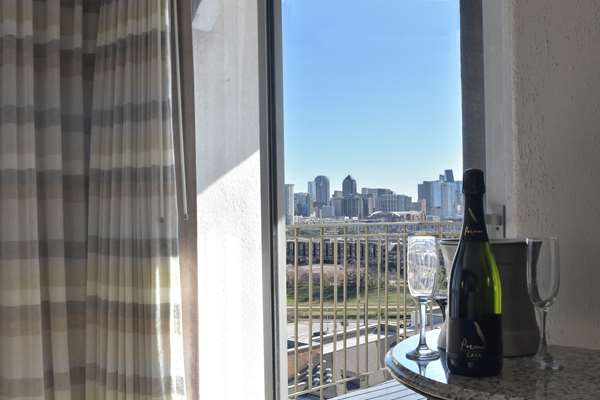  - DoubleTree by Hilton Market Center Dallas - I-35, Exit 430B