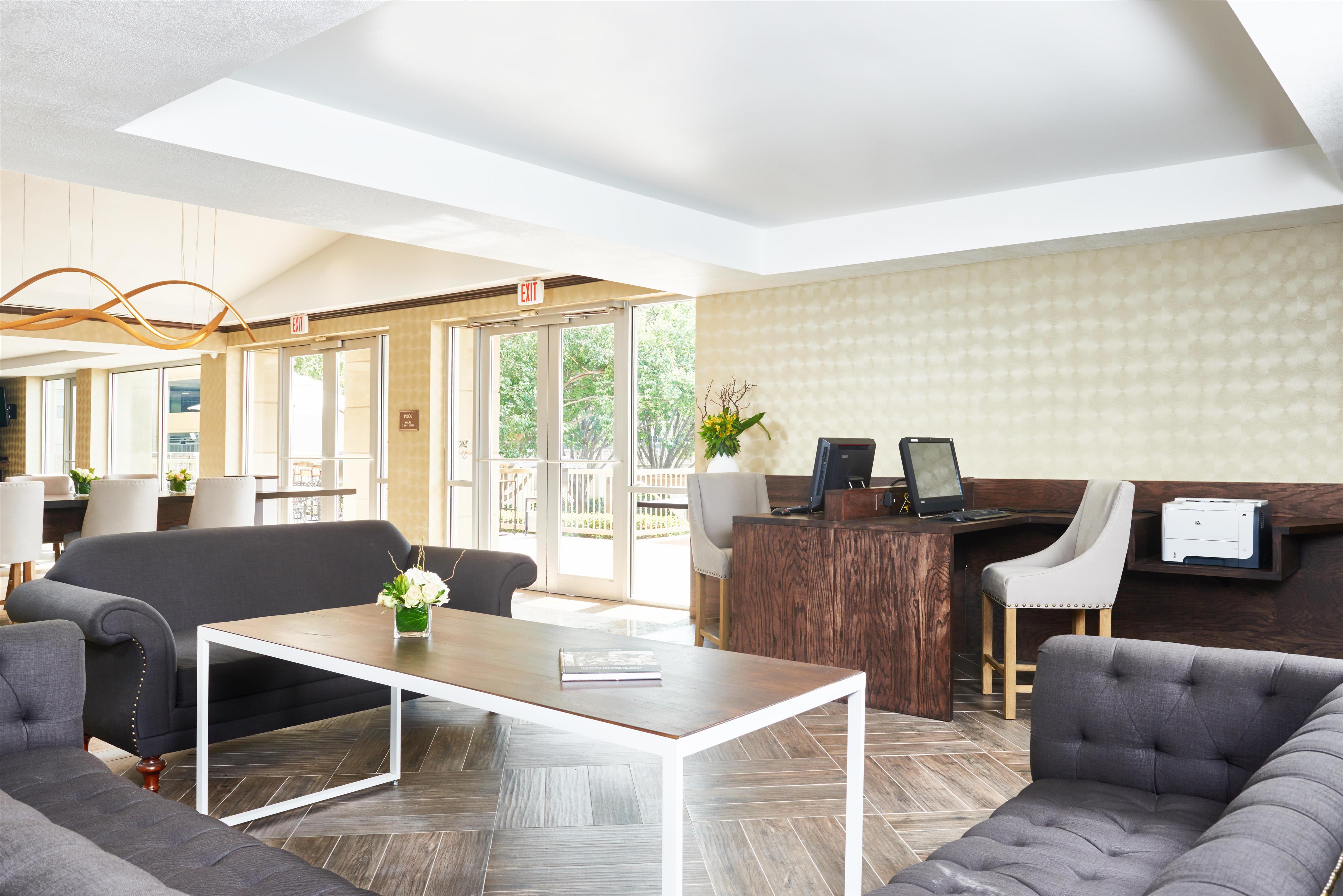 Reception | DoubleTree by Hilton Dallas - Market Center