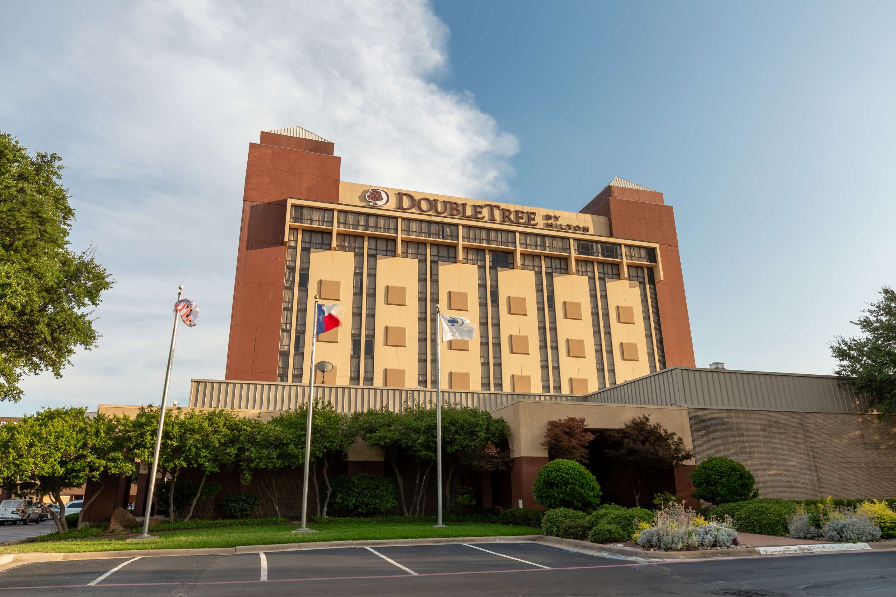 Exterior | DoubleTree by Hilton Dallas - Richardson