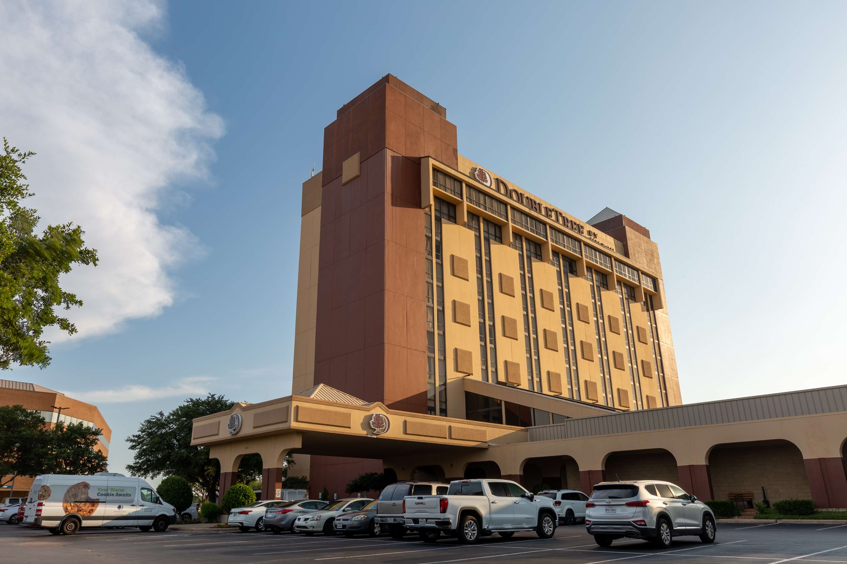 Exterior | DoubleTree by Hilton Dallas - Richardson
