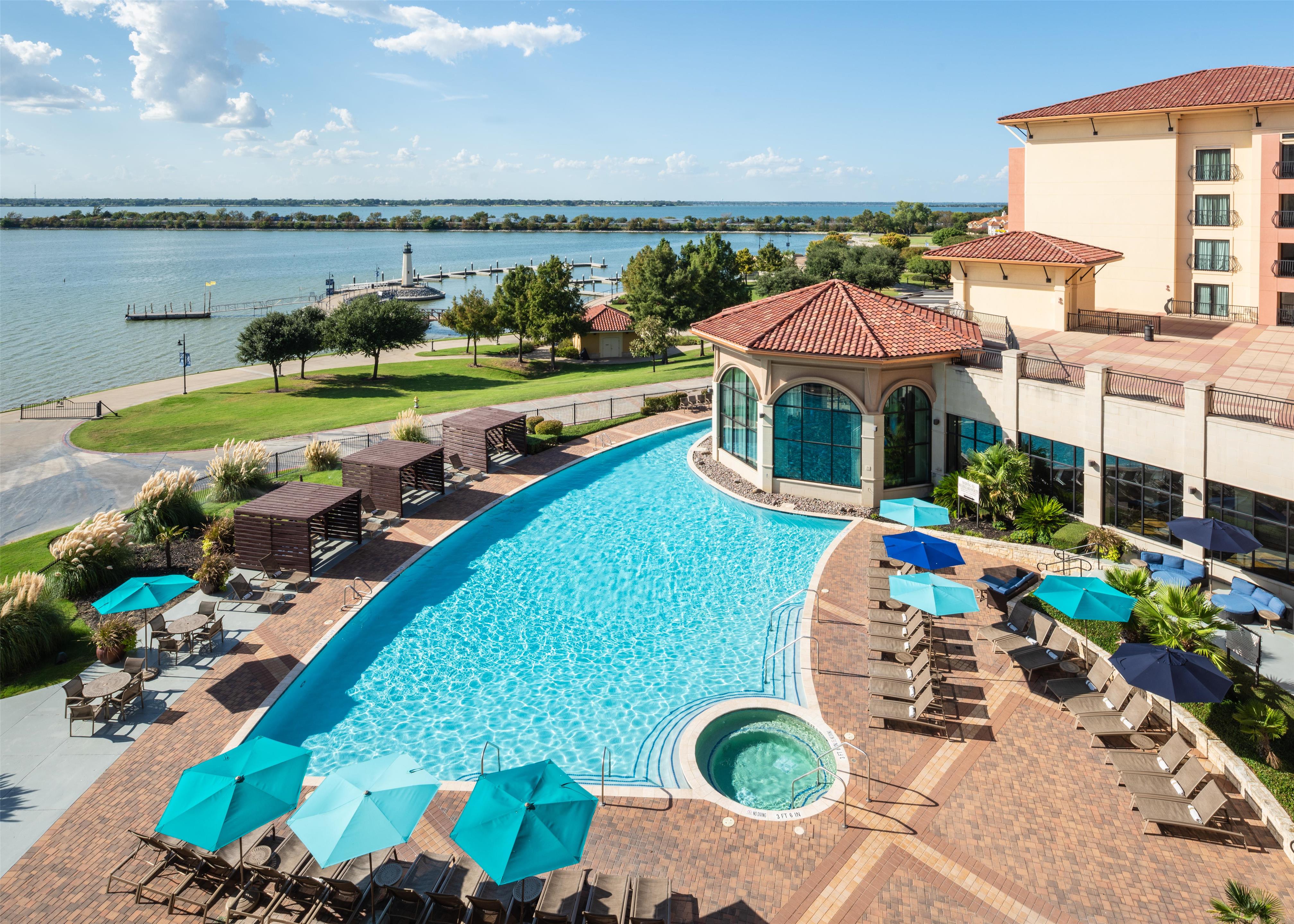 Pool | Hilton Dallas/Rockwall Lakefront