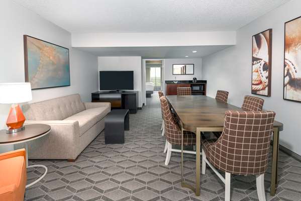  - Embassy Suites Park Central Dallas