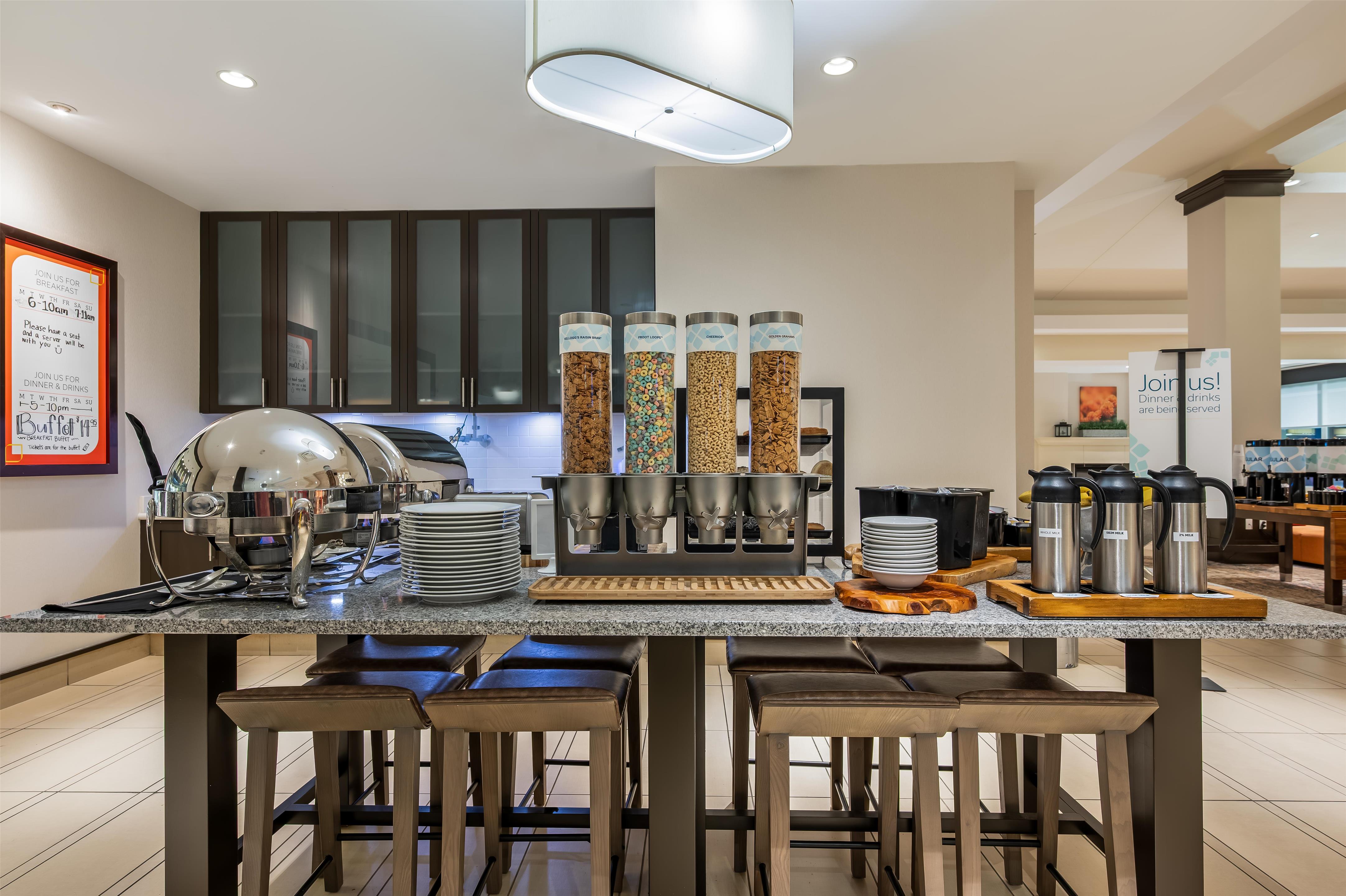 Restaurant | Hilton Garden Inn Dayton South-Austin Landing
