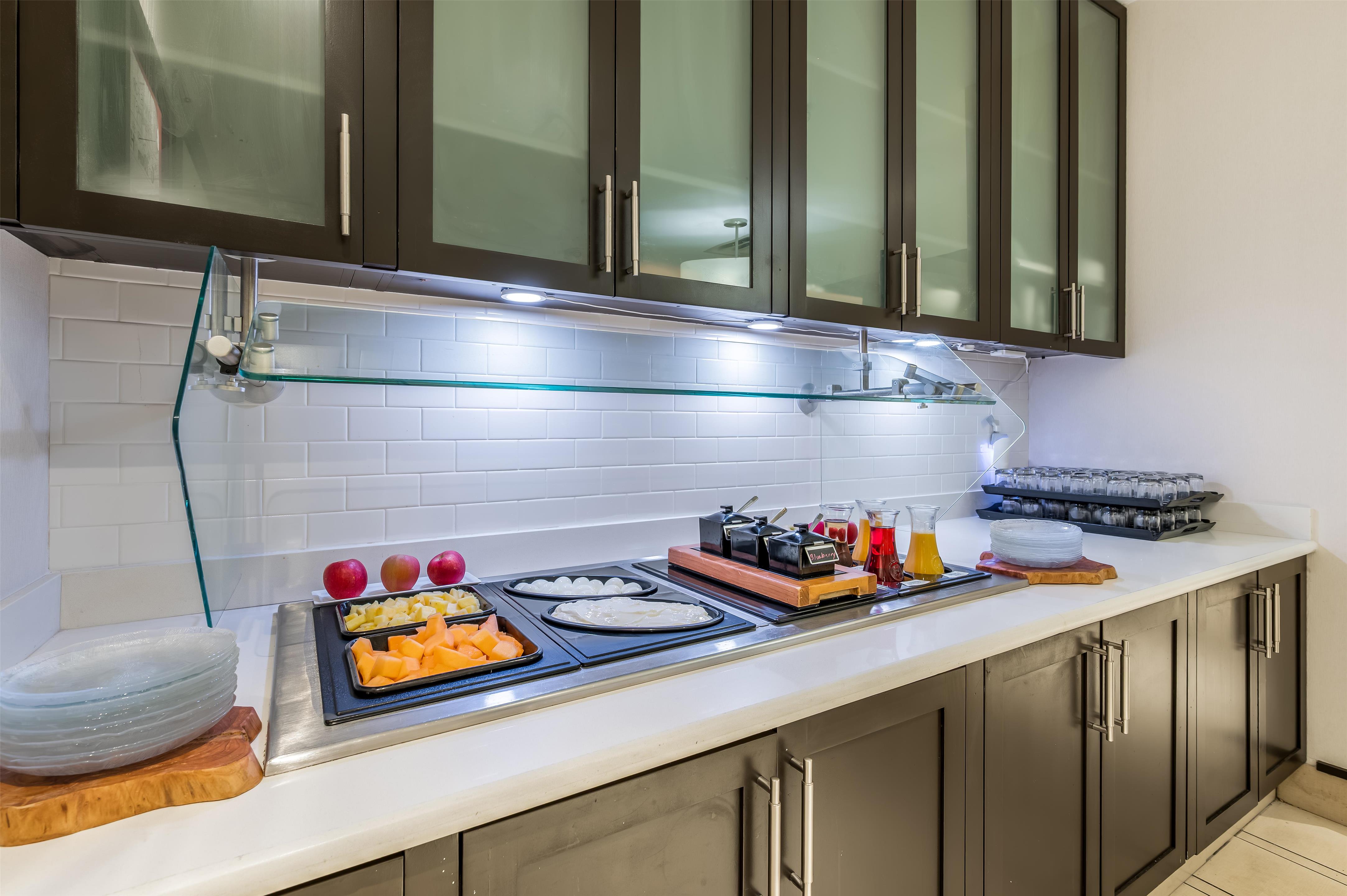 Restaurant | Hilton Garden Inn Dayton South-Austin Landing