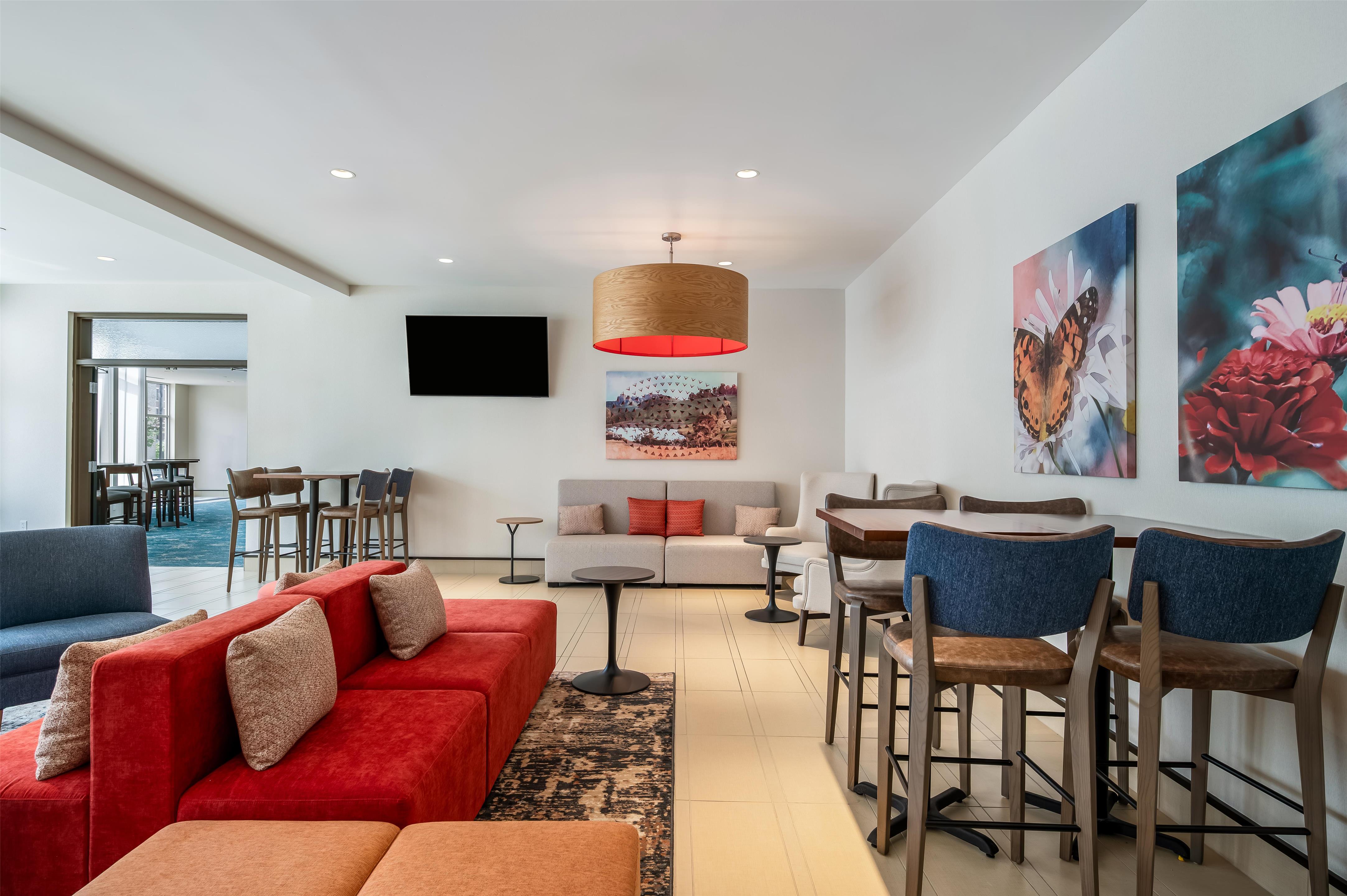 Restaurant | Hilton Garden Inn Dayton South-Austin Landing