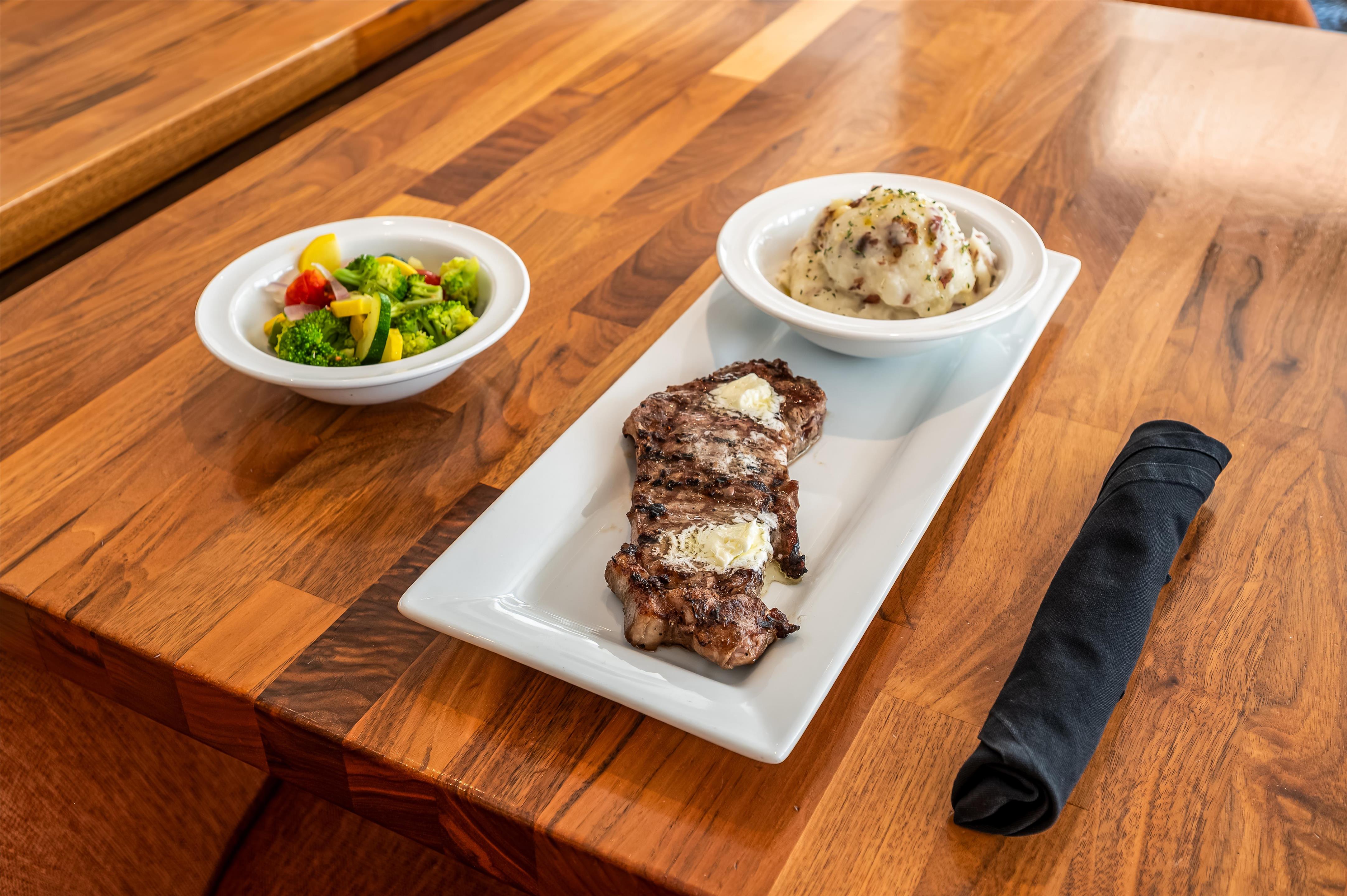 Restaurant | Hilton Garden Inn Dayton South-Austin Landing