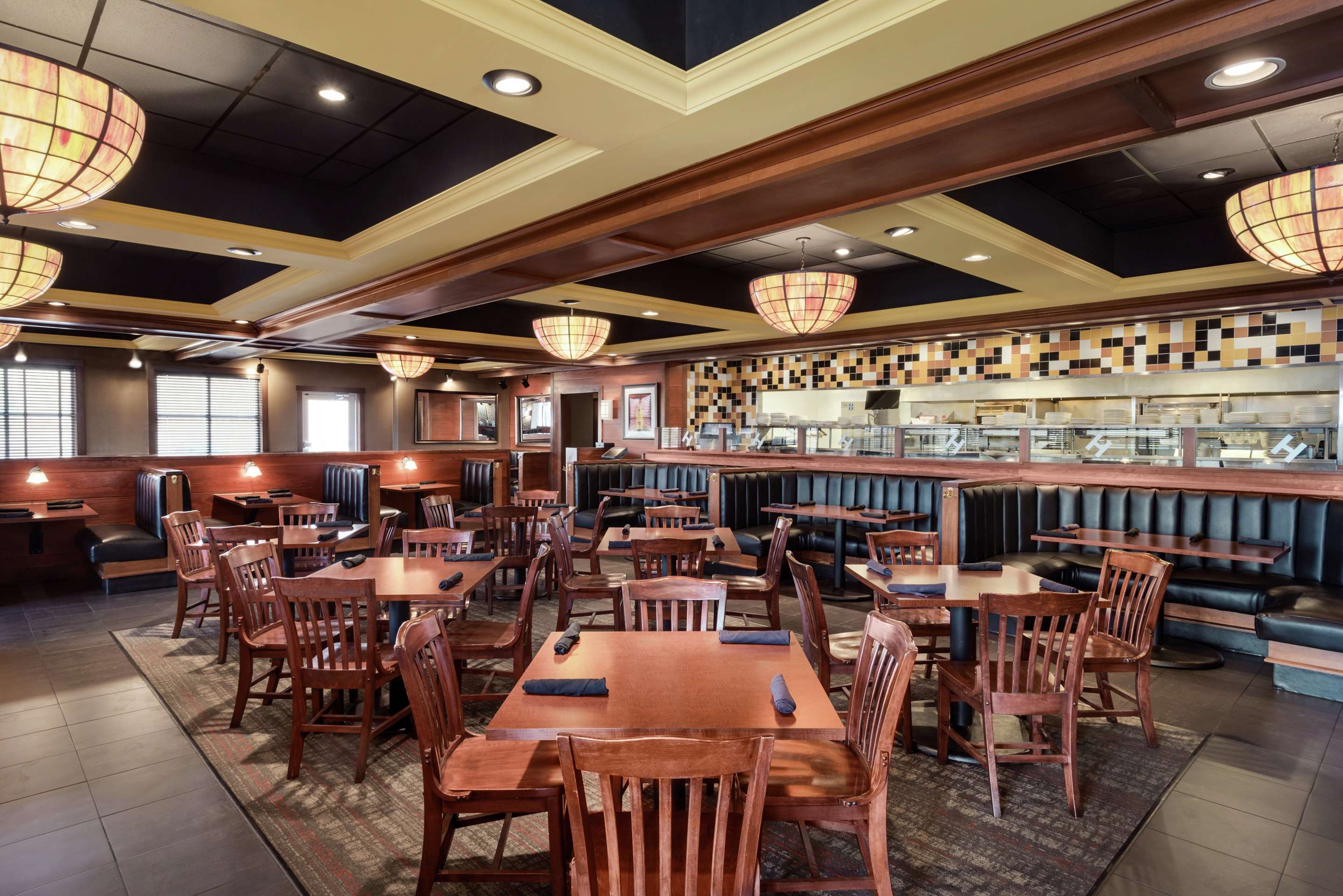 Restaurant | Hilton Garden Inn Dubuque Downtown
