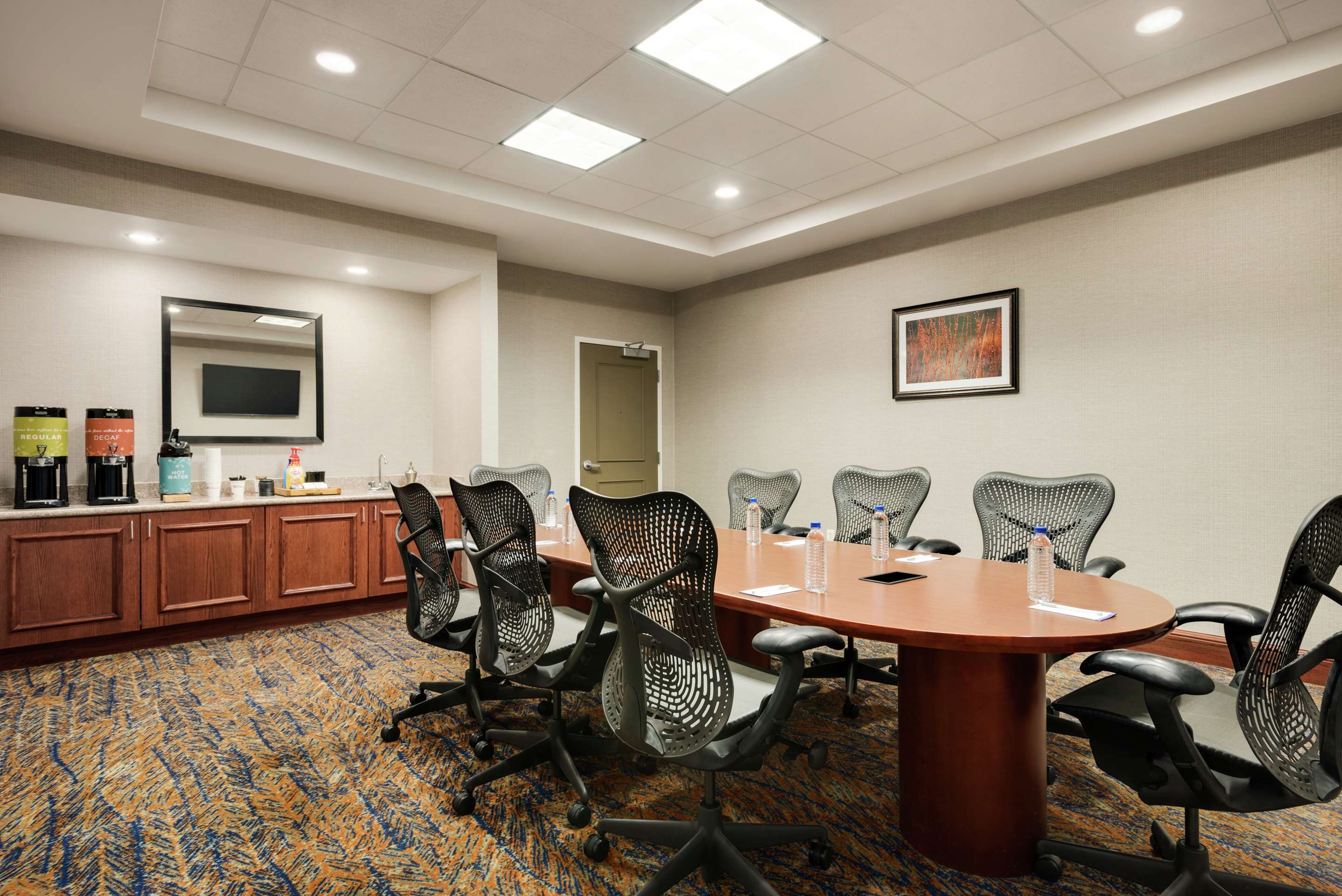 Meeting Room | Hilton Garden Inn Dubuque Downtown