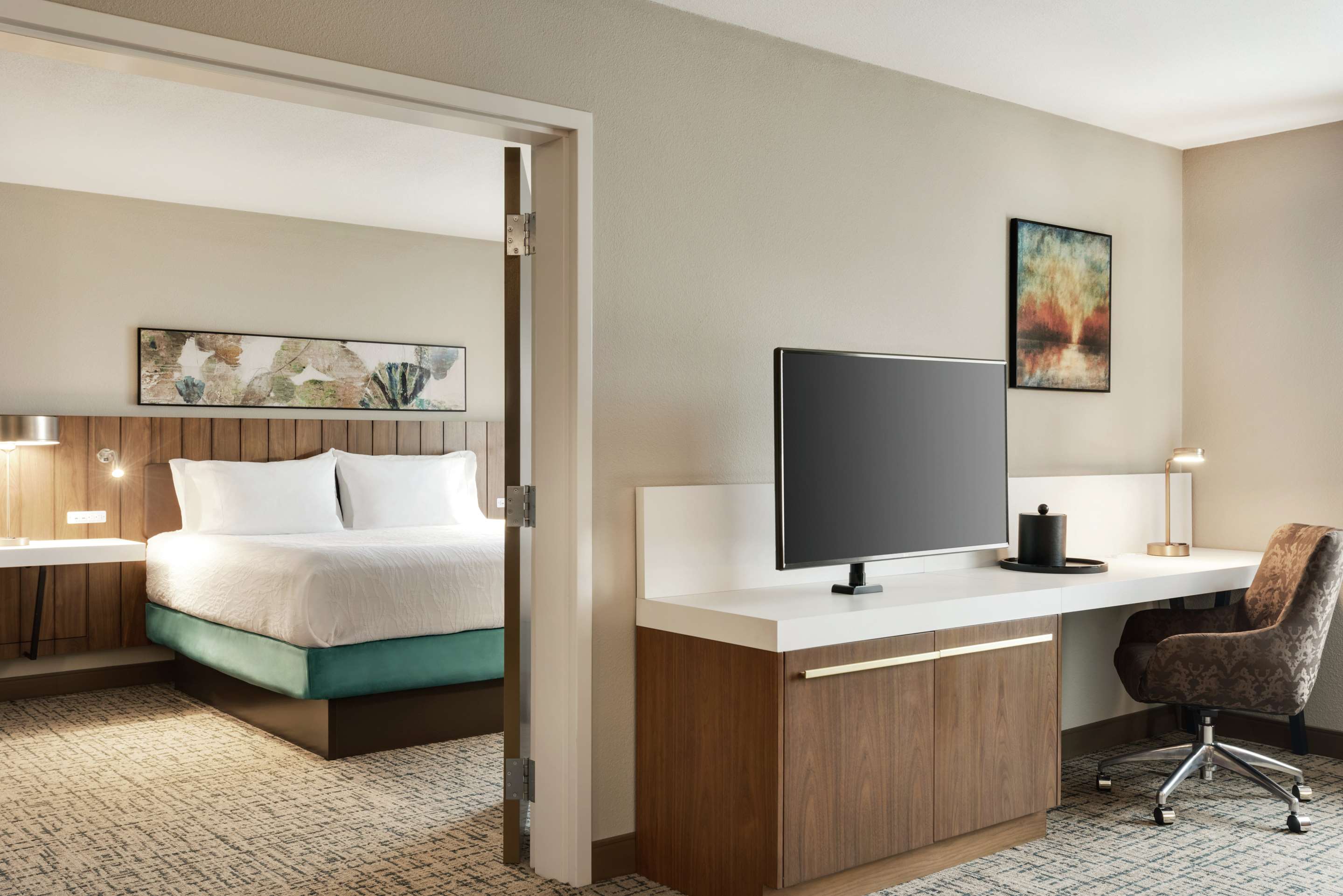 Guest room