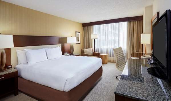  - DoubleTree by Hilton Hotel Arlington