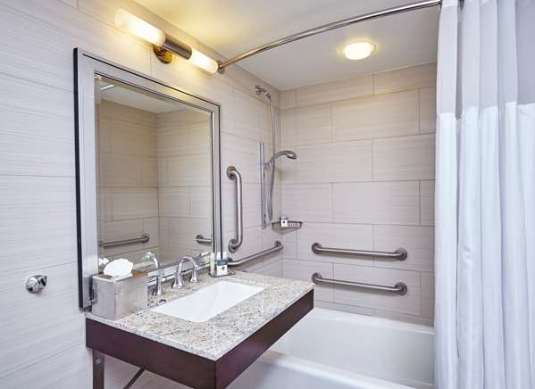  - DoubleTree by Hilton Hotel Arlington