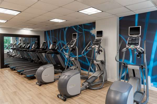 Fitness/ Exercise Room - Hilton Garden Inn Courthouse Plaza Arlington