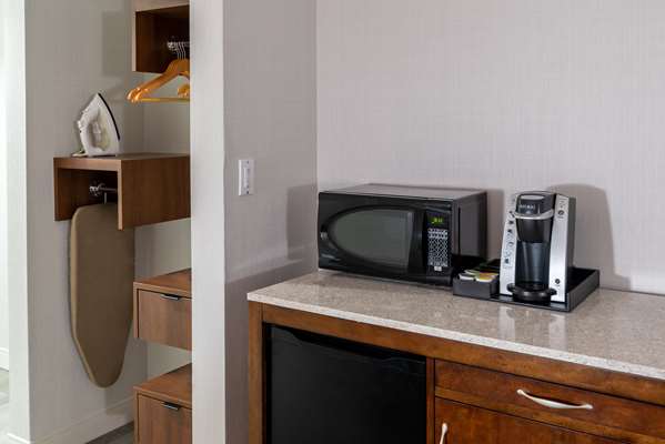  - Hilton Garden Inn Courthouse Plaza Arlington