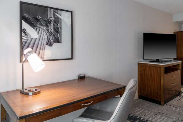  - Hilton Garden Inn Courthouse Plaza Arlington