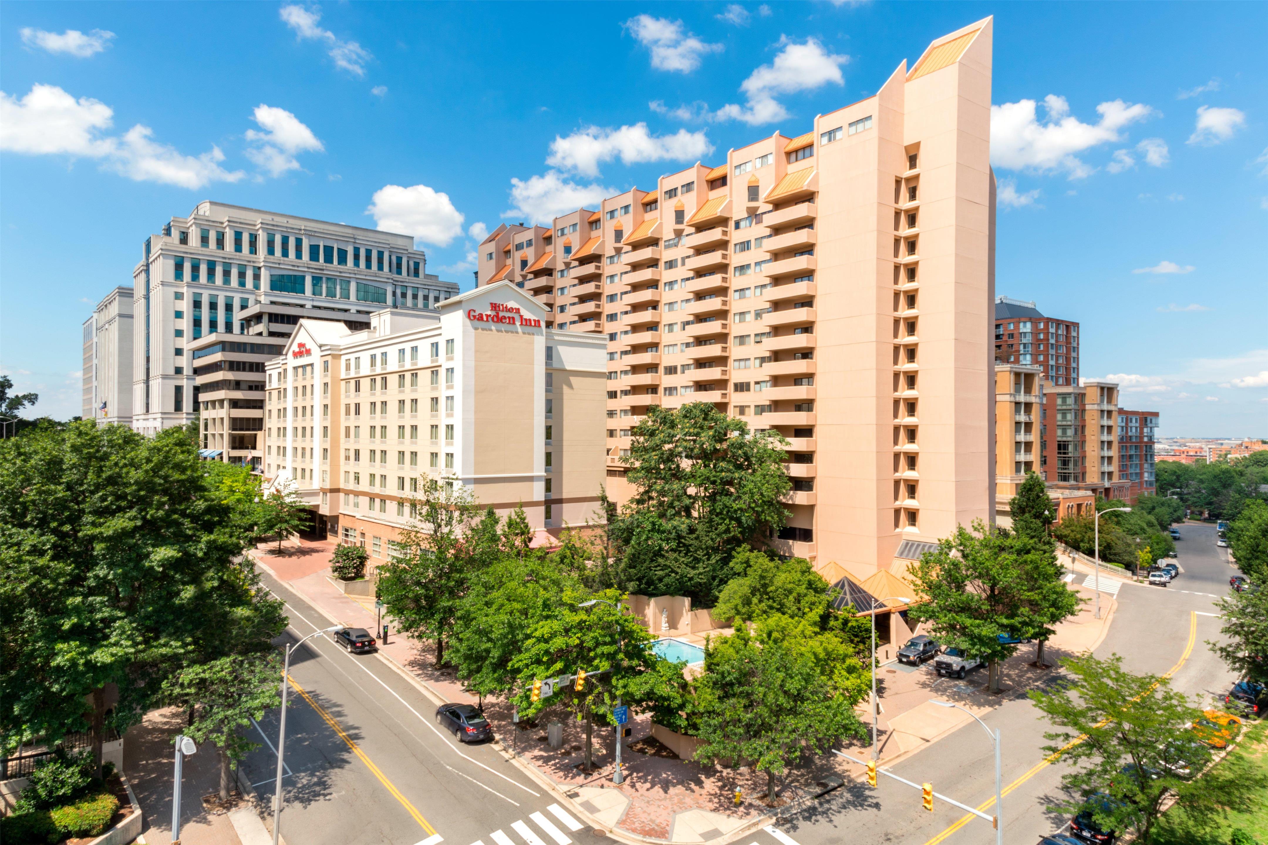 Exterior | Hilton Garden Inn Arlington/Courthouse Plaza