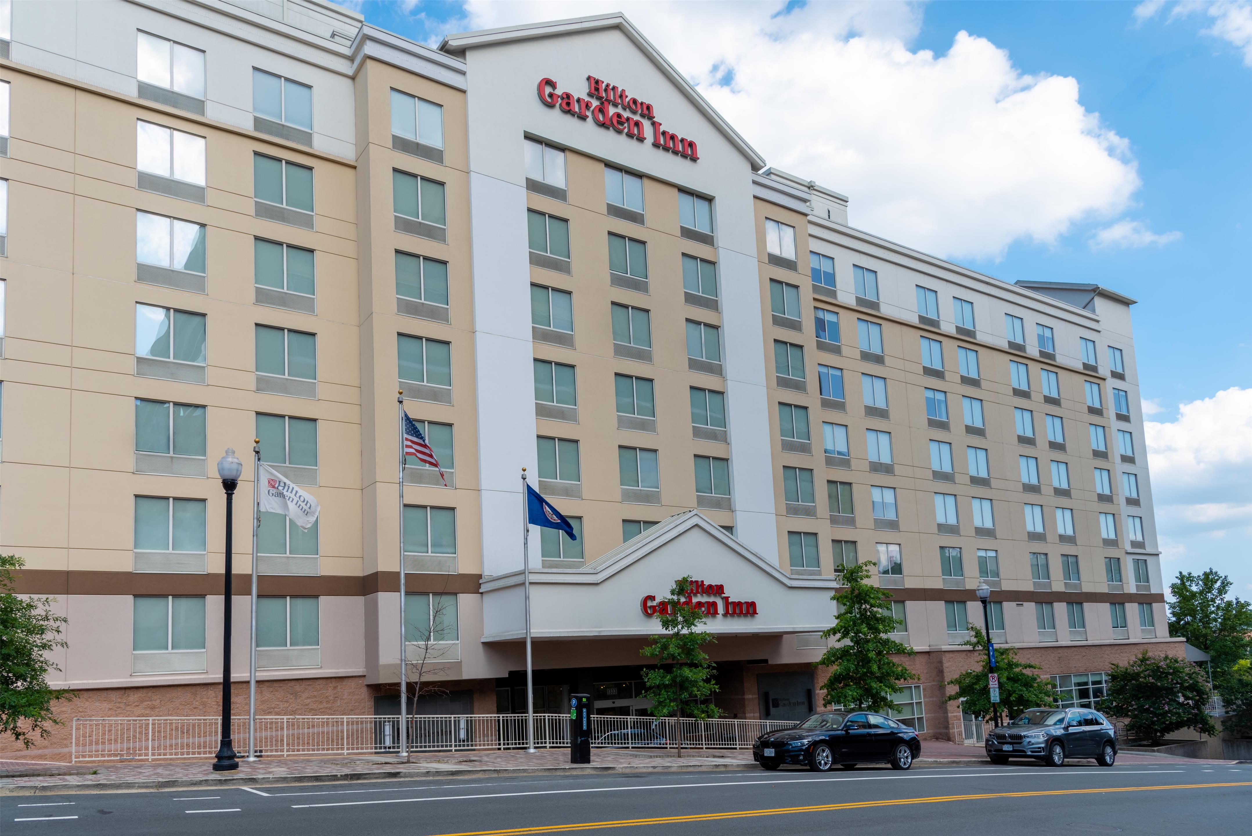 Exterior | Hilton Garden Inn Arlington/Courthouse Plaza