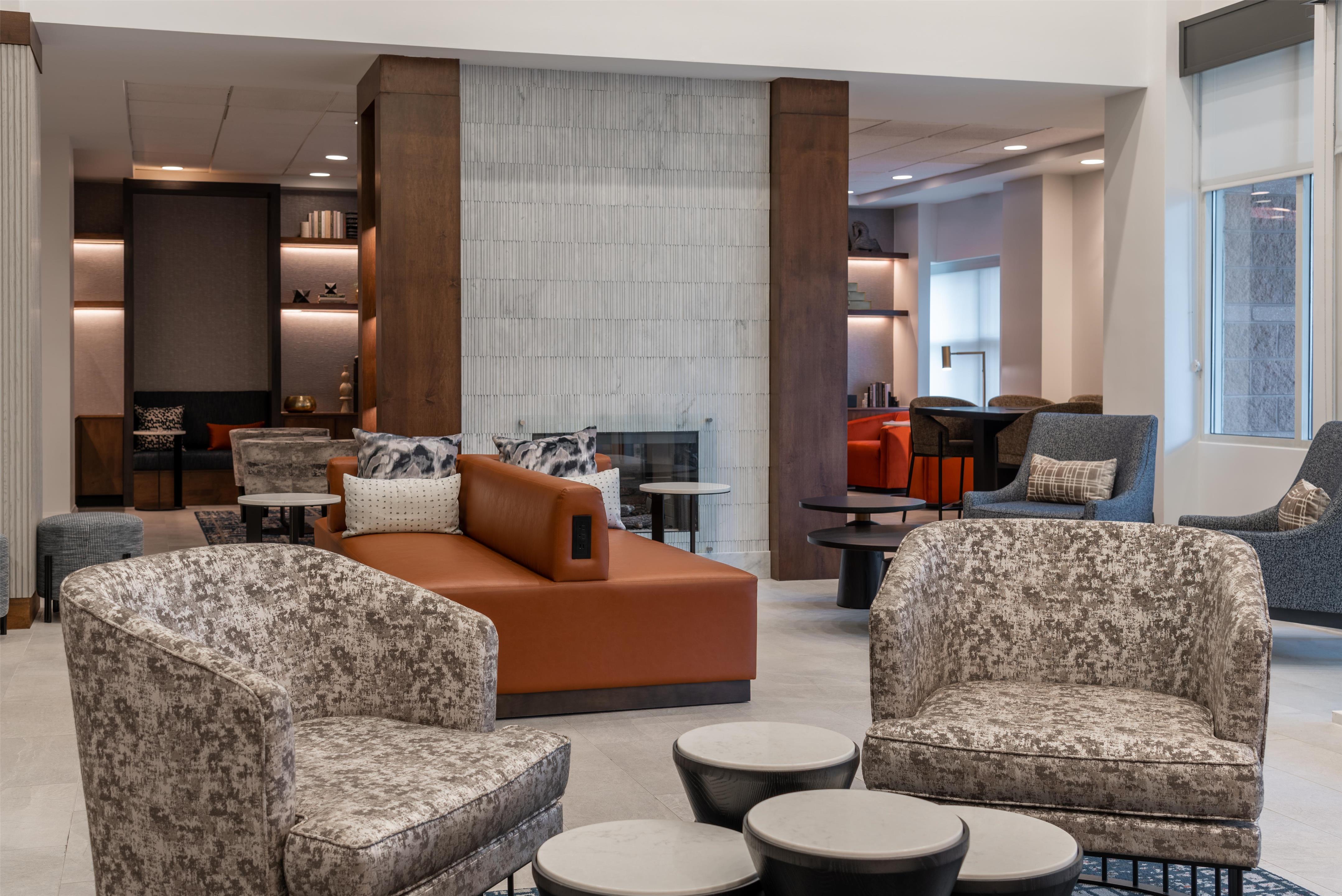 Lobby | Hilton Garden Inn Arlington/Courthouse Plaza