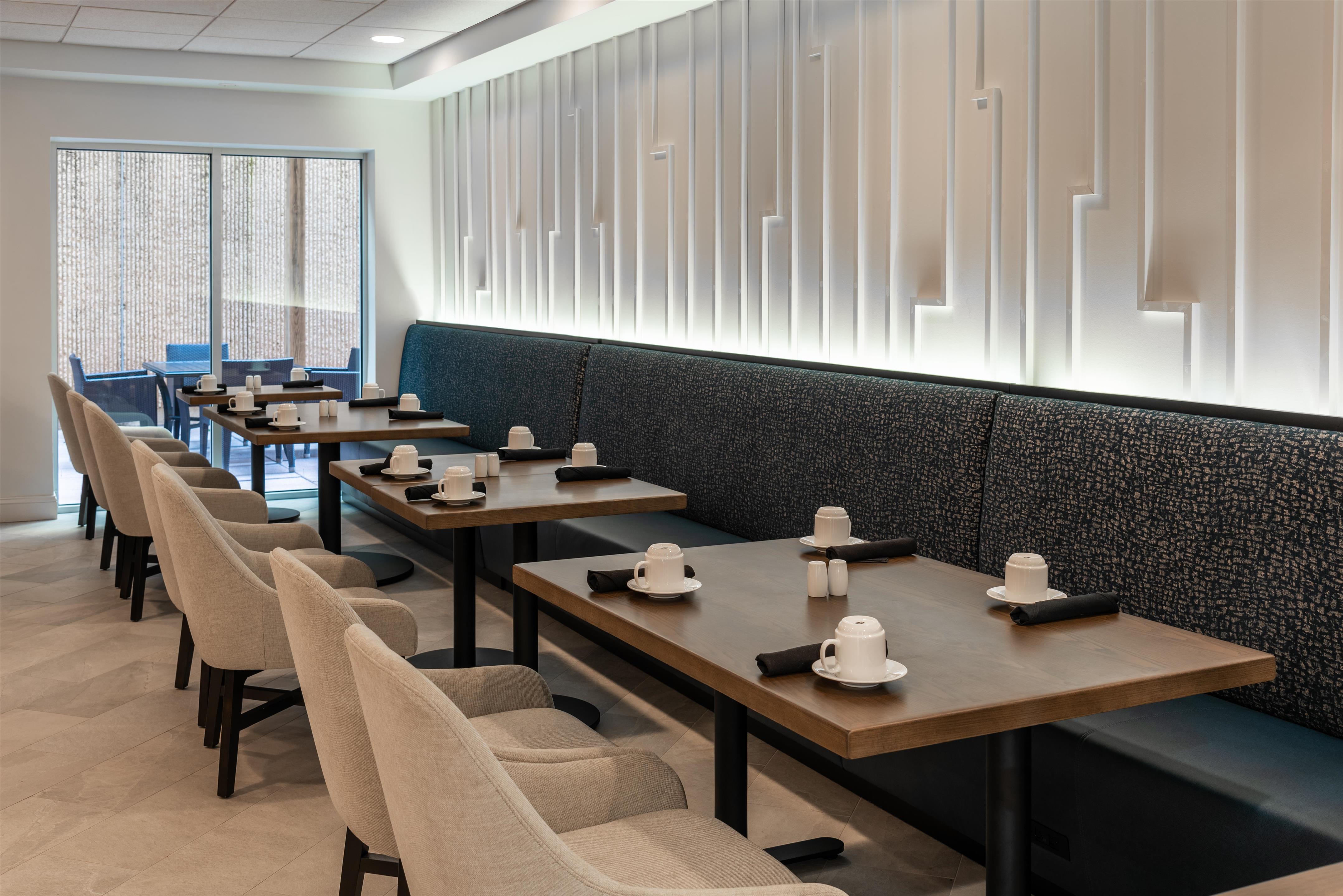 Restaurant | Hilton Garden Inn Arlington/Courthouse Plaza