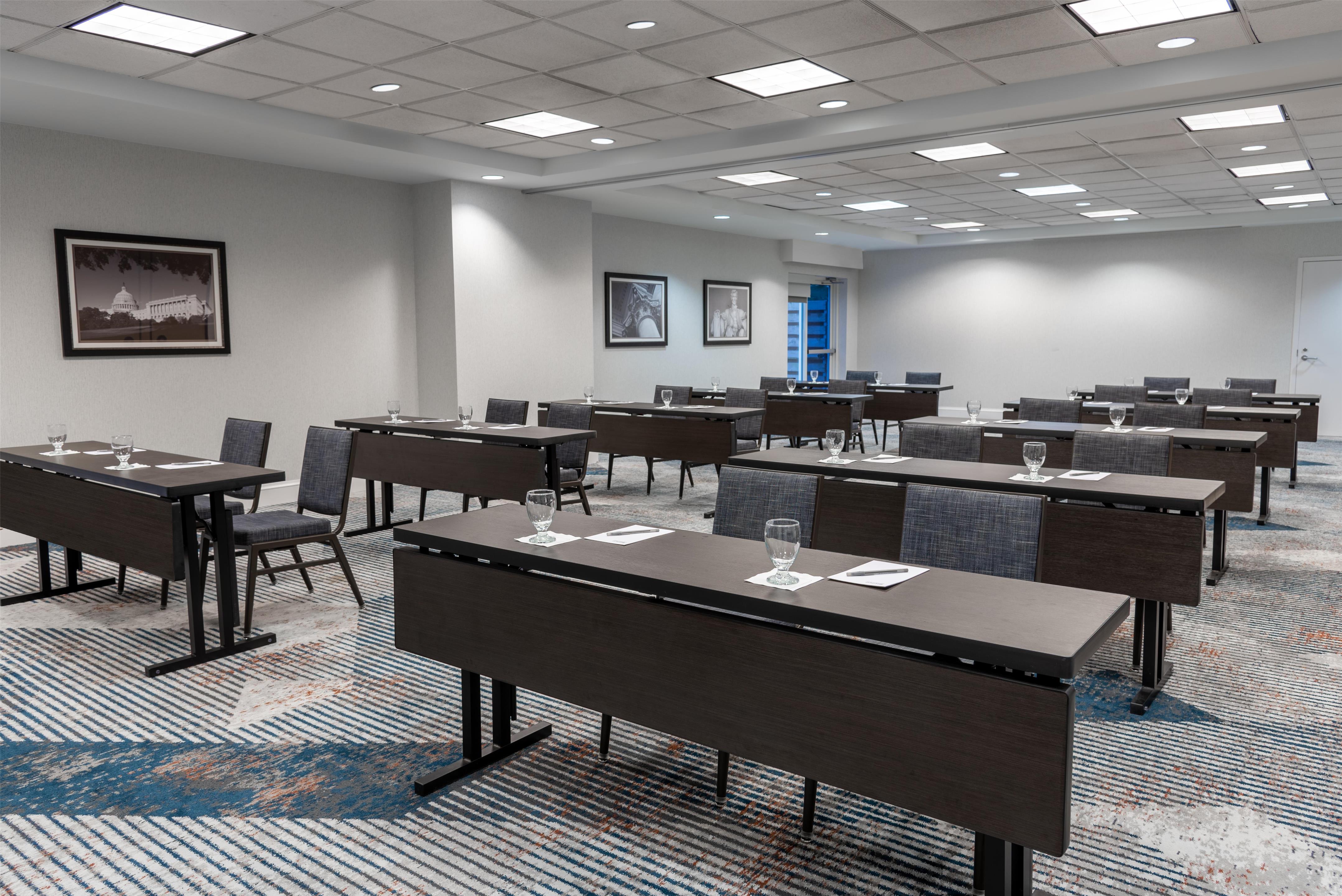 Meeting Room | Hilton Garden Inn Arlington/Courthouse Plaza