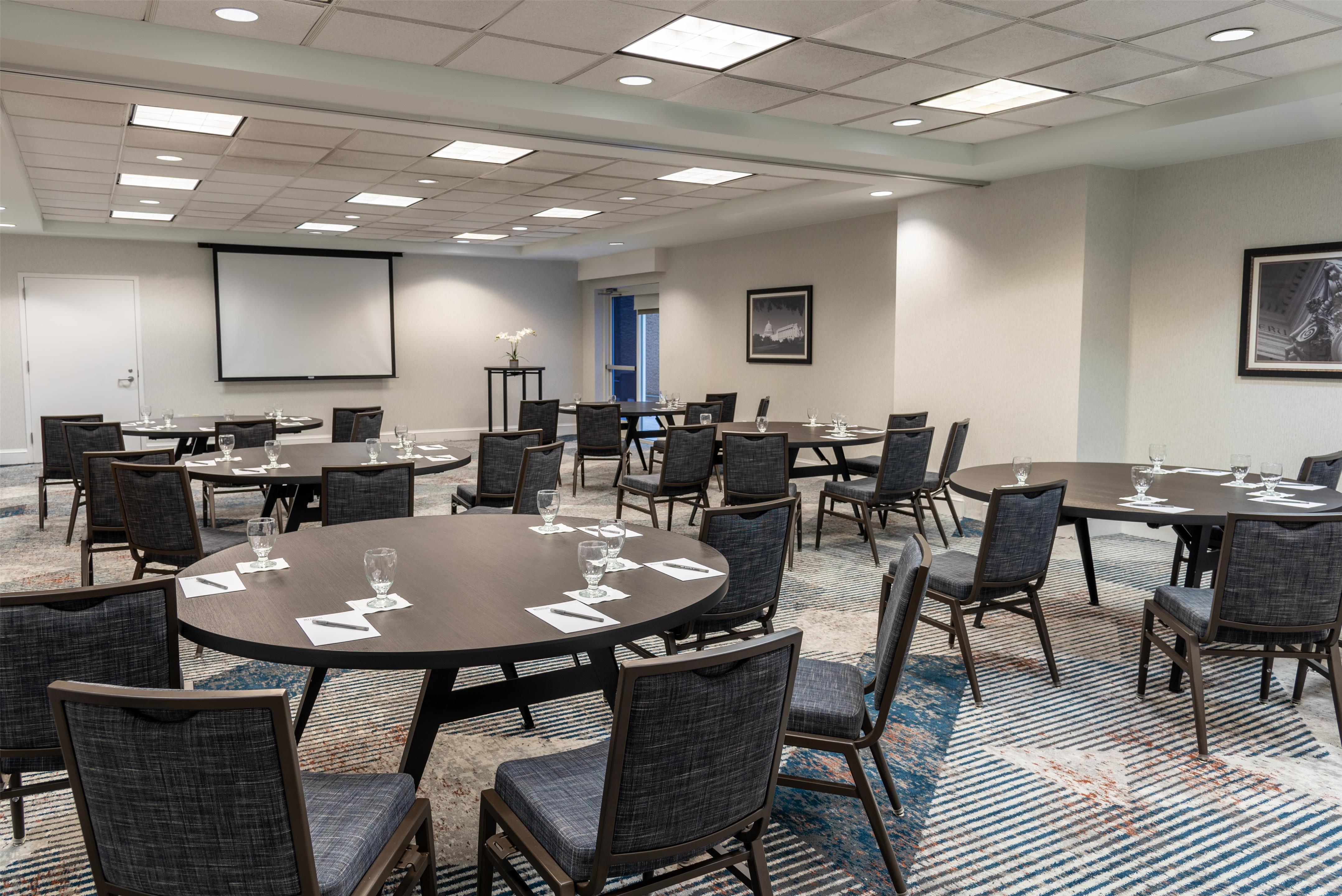 Meeting Room | Hilton Garden Inn Arlington/Courthouse Plaza